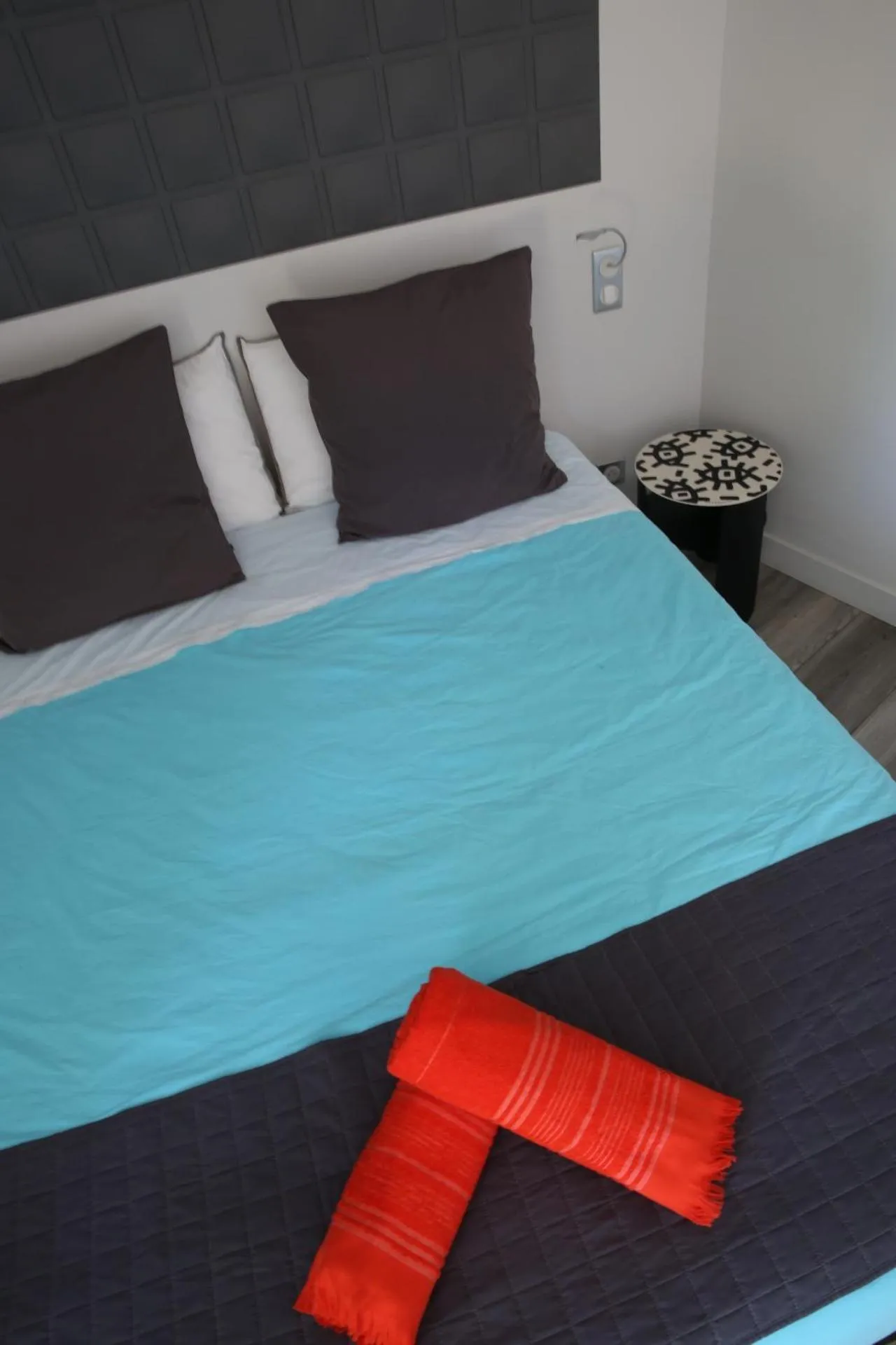 Bedroom, Bed in Maison Cube