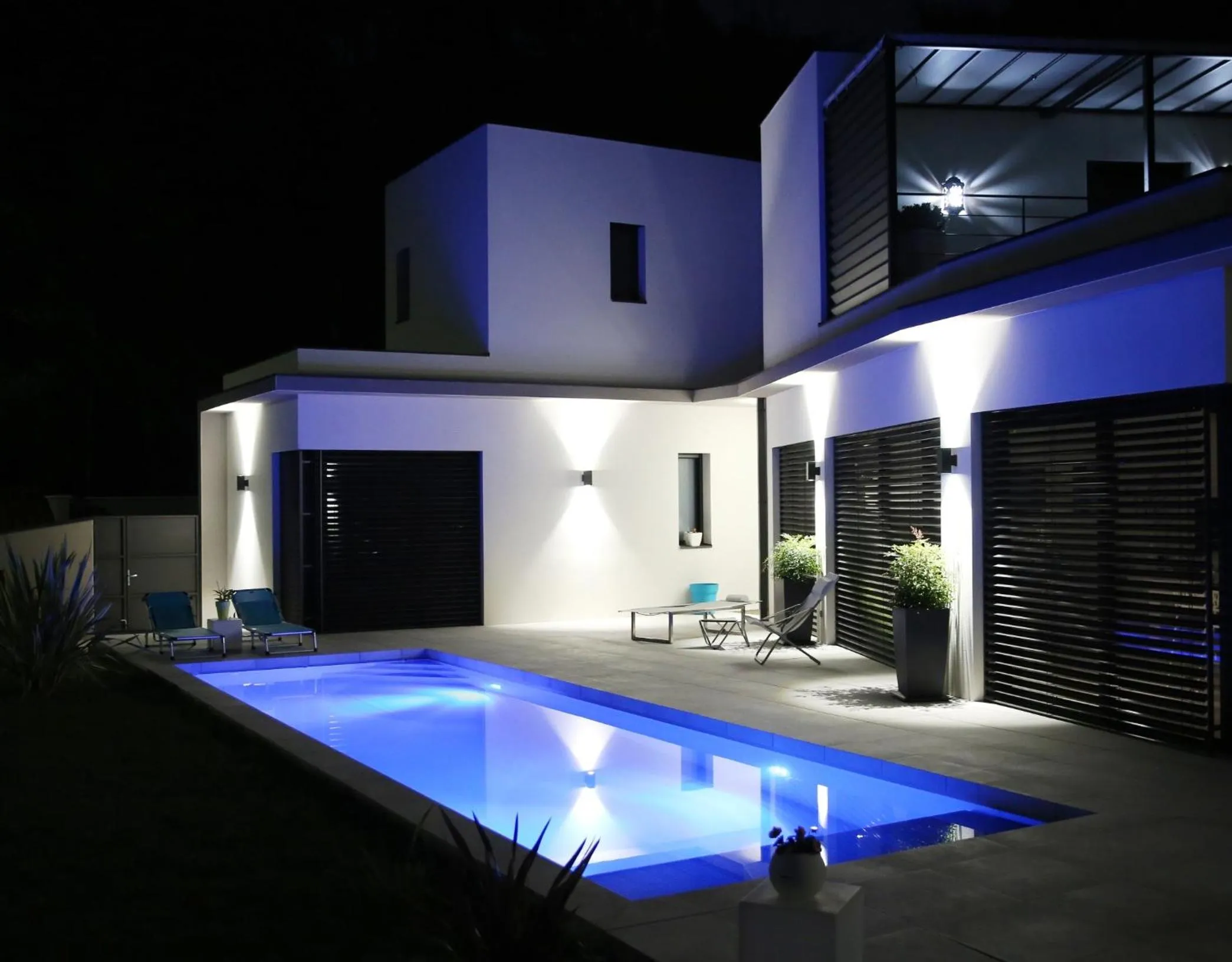 Facade/entrance in Maison Cube