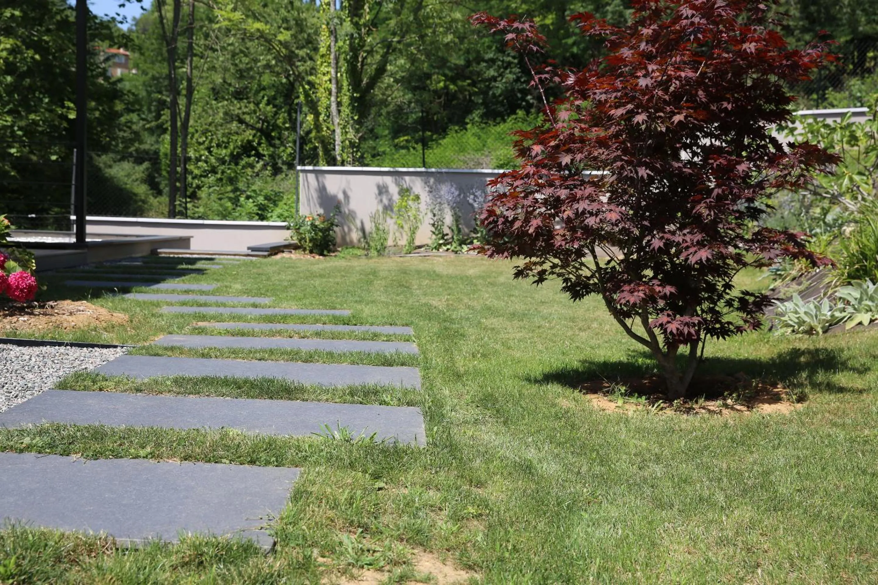Garden in Maison Cube