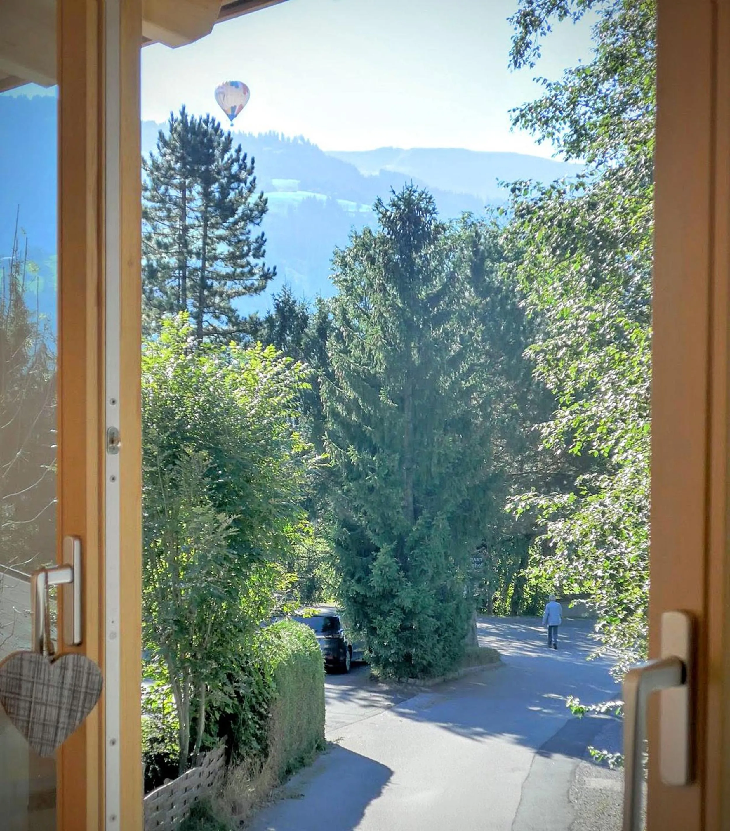 Mountain view in Modernes Chalet mit Terrasse und Parkplatz in den Alpen