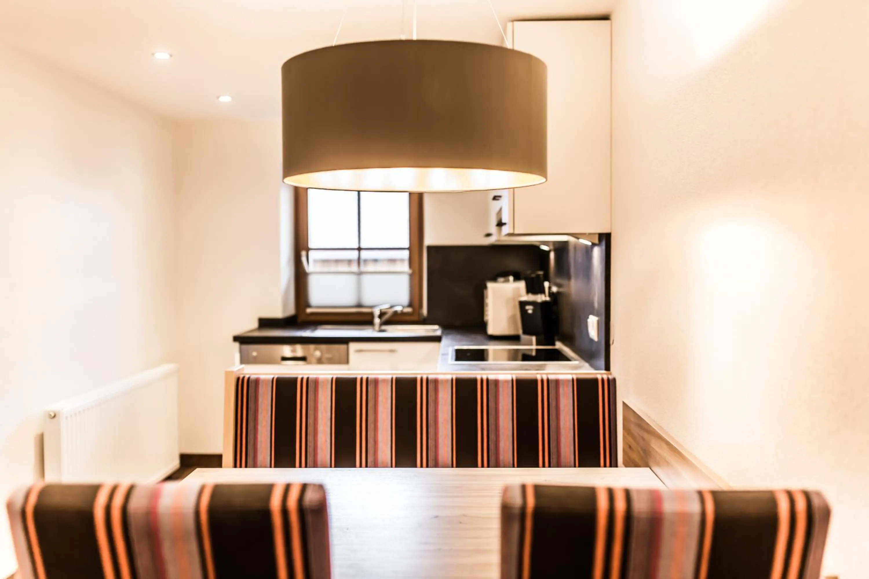 Kitchen or kitchenette in A Casa Smaragd Appartements