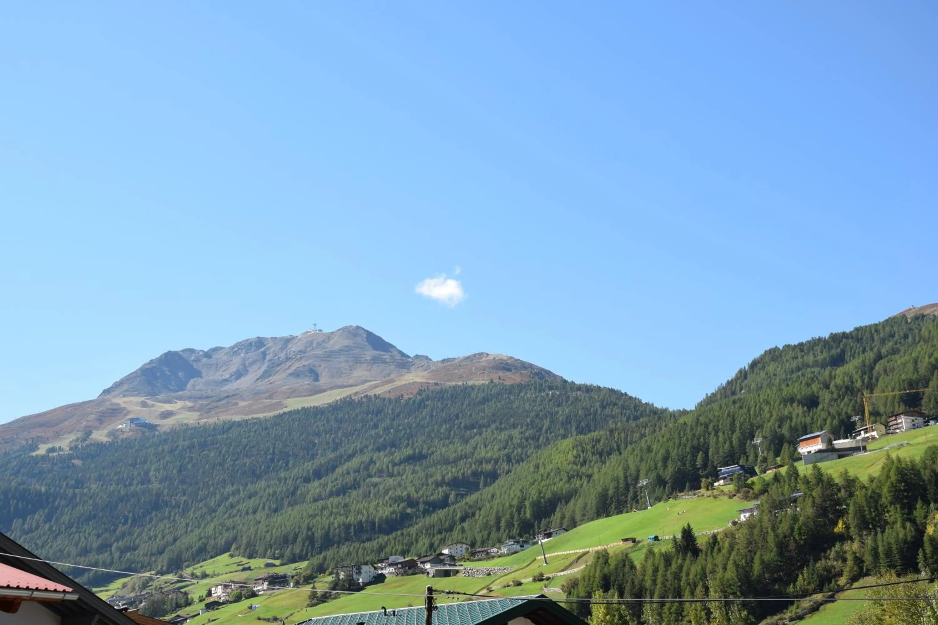 Mountain view in A Casa Smaragd Appartements