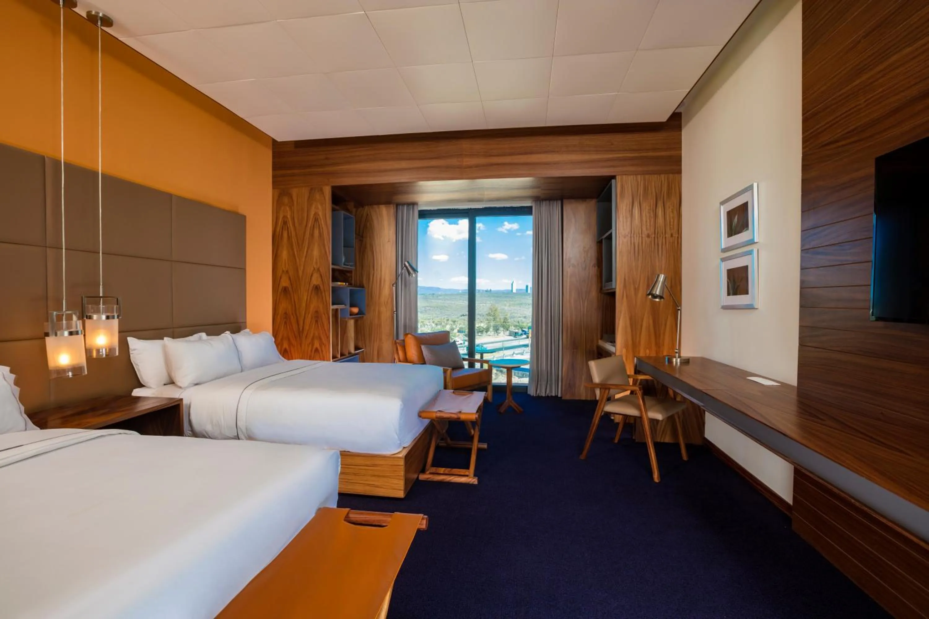 Photo of the whole room, Bed in Hyatt Centric Campestre Leon