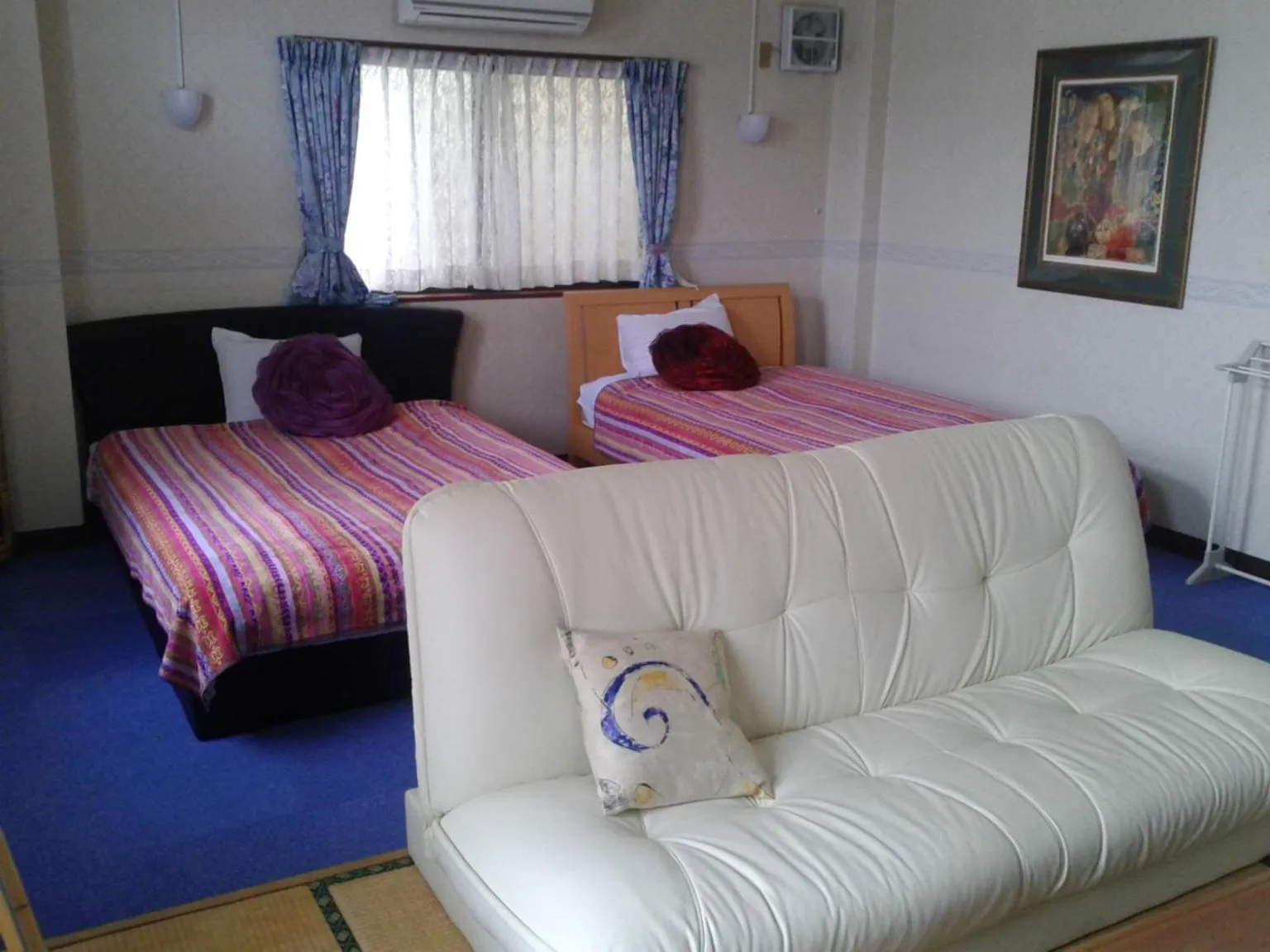 Photo of the whole room, Bed in Hitoyoshi Morinohall Ladies in - Female Only