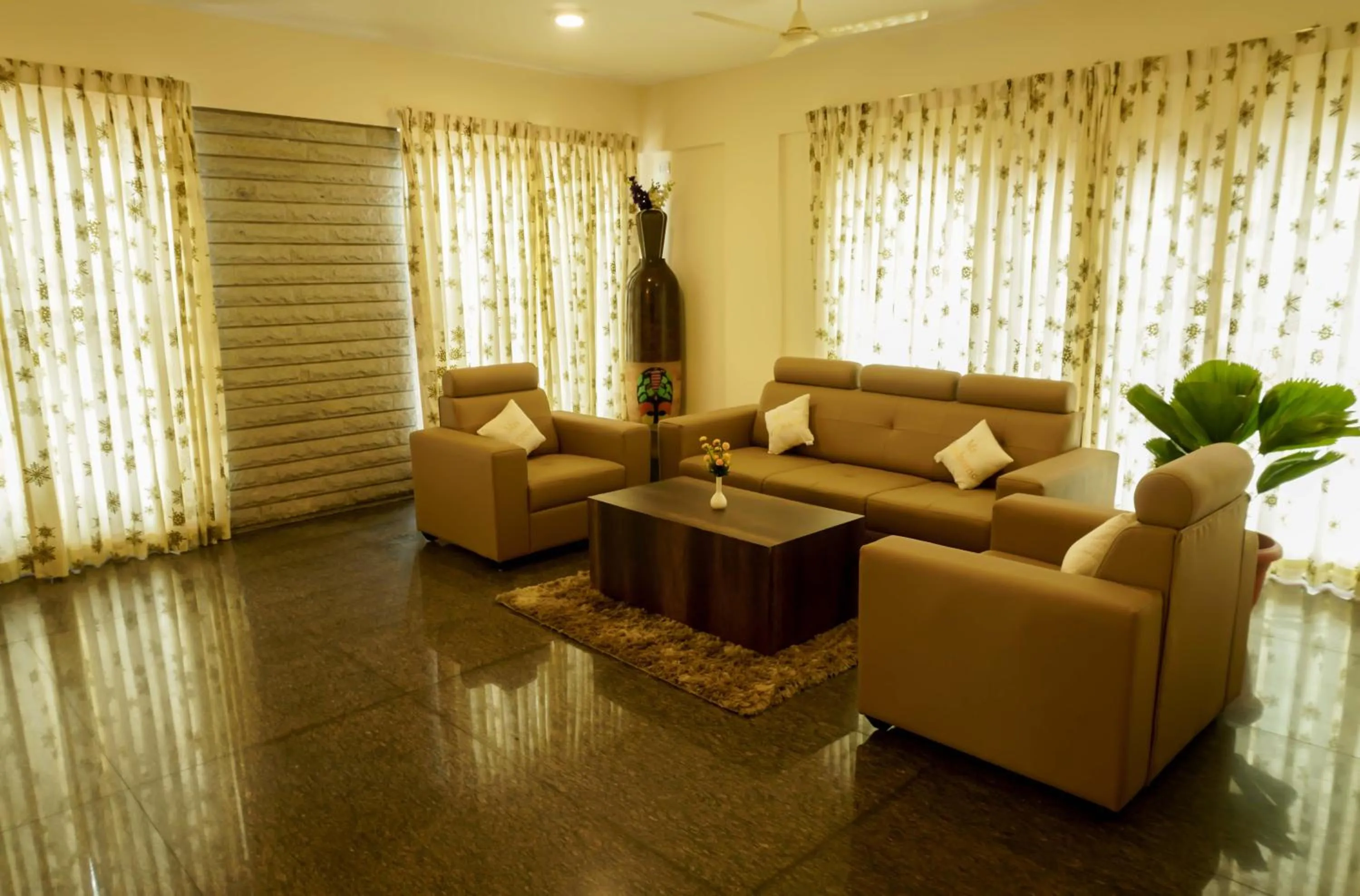Area and facilities in Royal Serenity - Kammanahalli