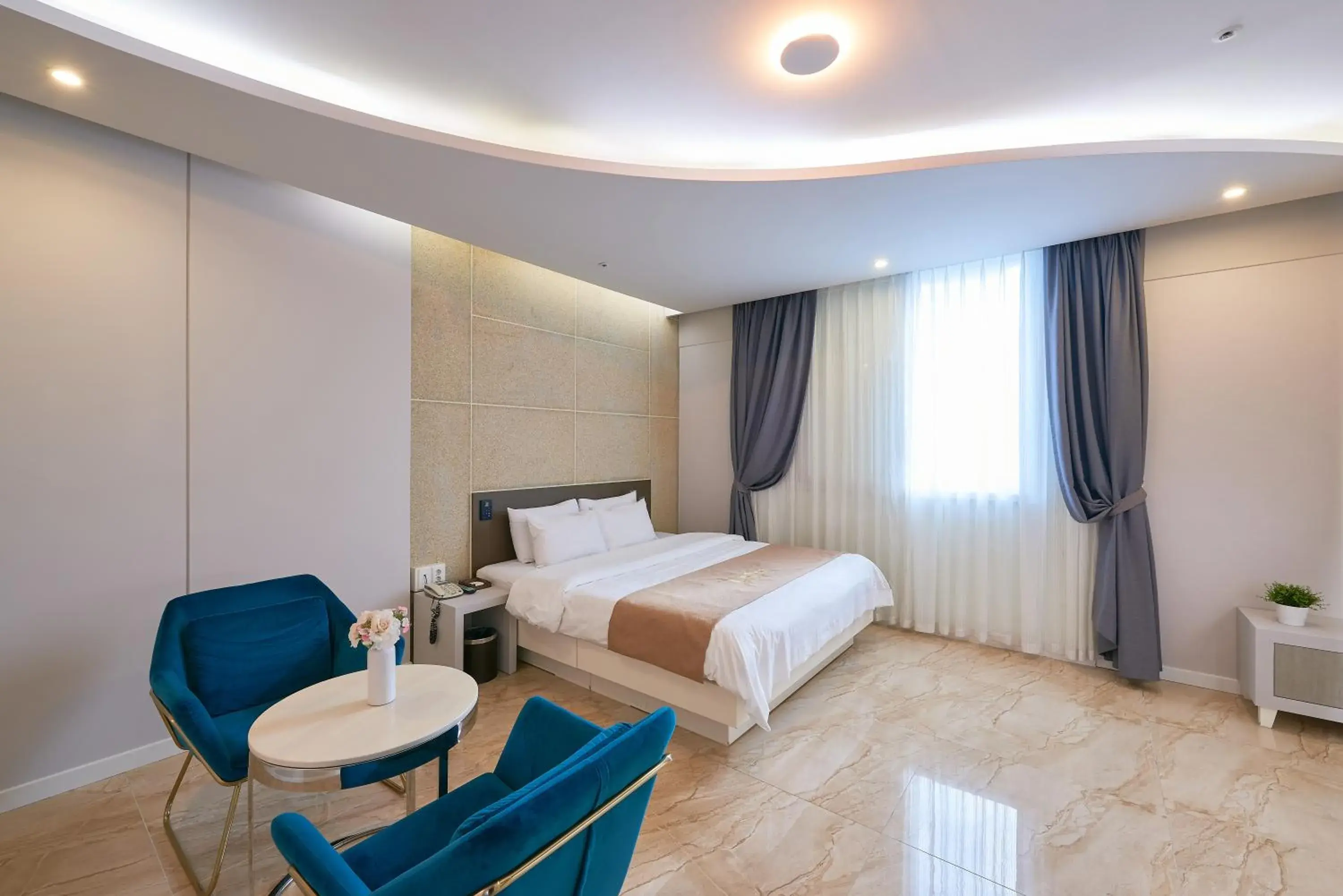 Deluxe Double Room in Dubai Hotel Deluxe Double Room in Dubai Hotel