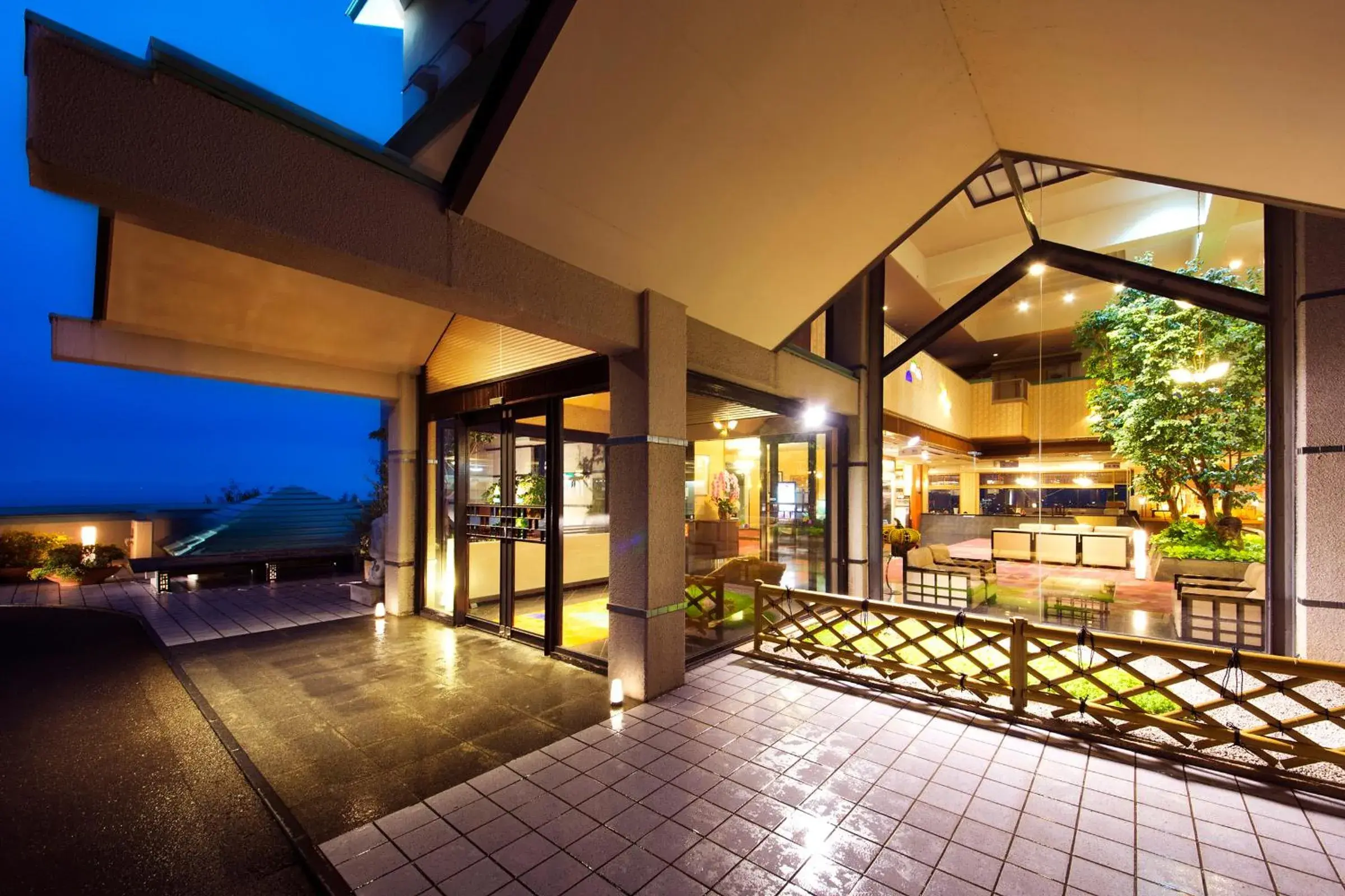 Facade/entrance in Yunaginoyu Hotel Hanajyukai Facade/entrance in Yunaginoyu Hotel Hanajyukai