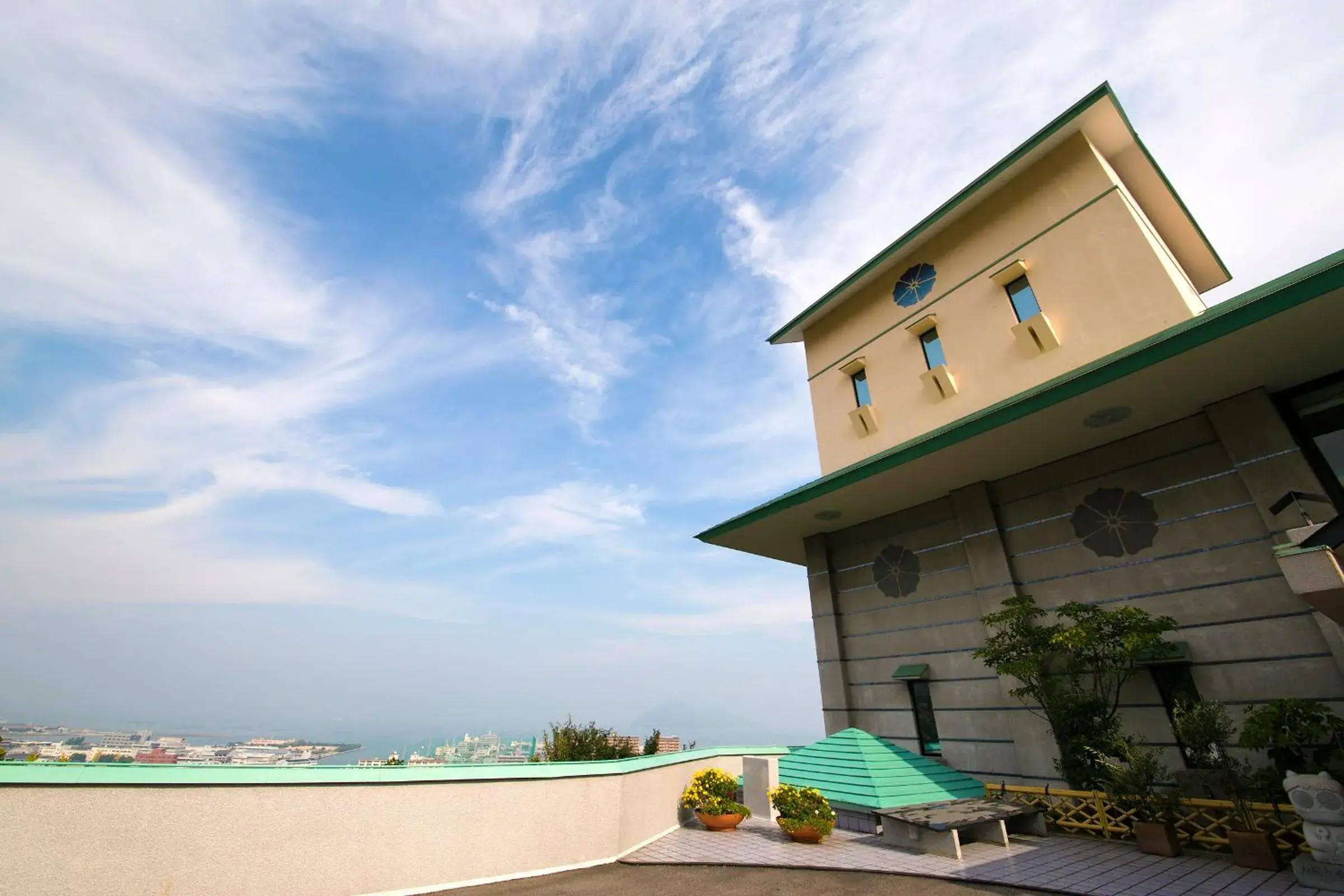 Facade/entrance in Yunaginoyu Hotel Hanajyukai Facade/entrance in Yunaginoyu Hotel Hanajyukai