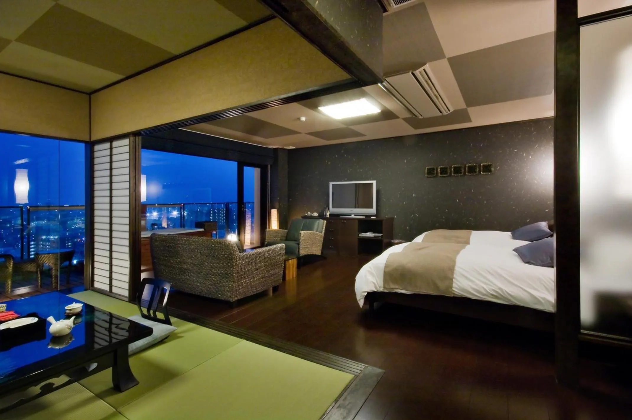 Photo of the whole room, Bed in Yunaginoyu Hotel Hanajyukai