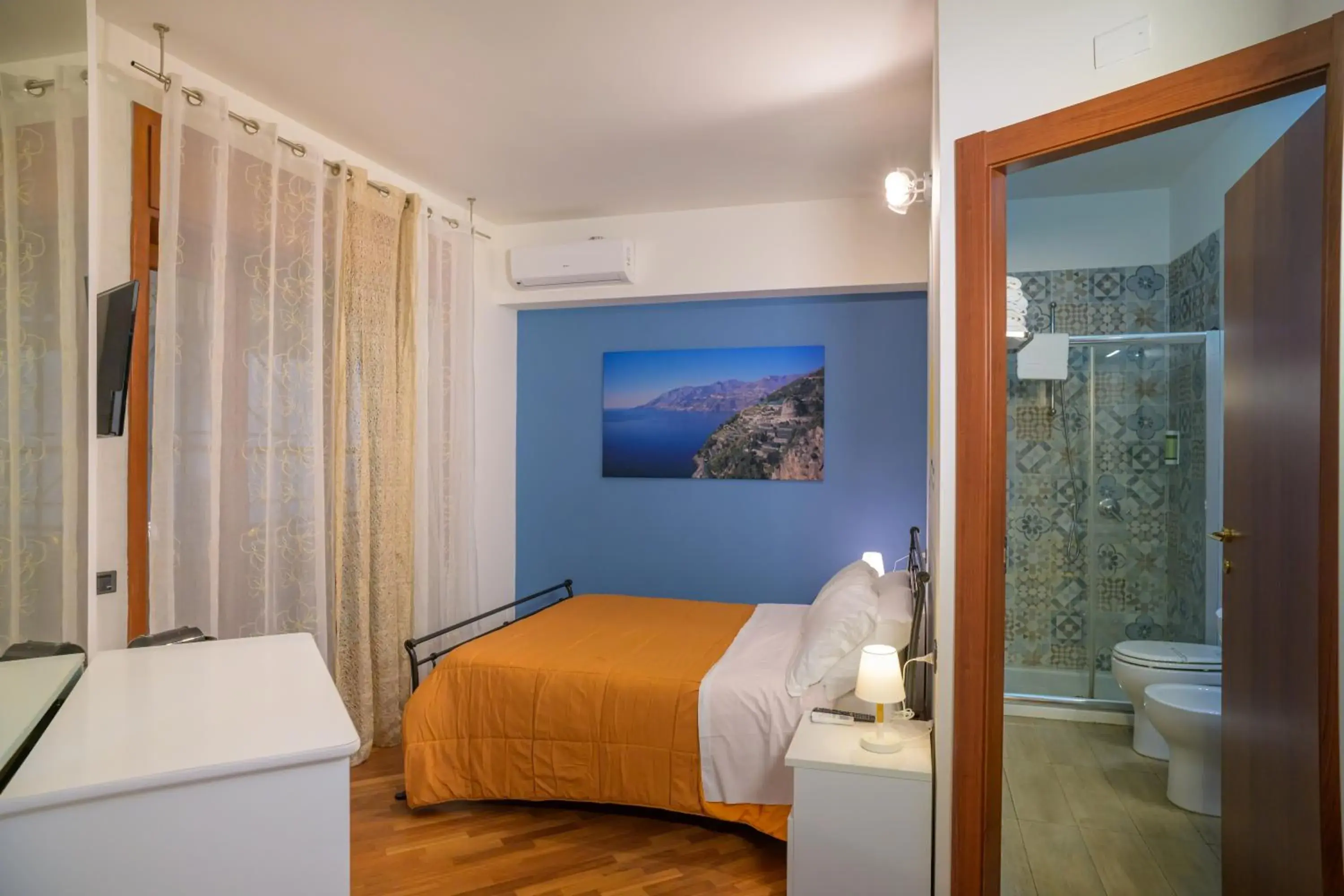 Double Room with Private Bathroom - single occupancy in B&B Amalfi Coast Salerno Double Room with Private Bathroom - single occupancy in B&B Amalfi Coast Salerno