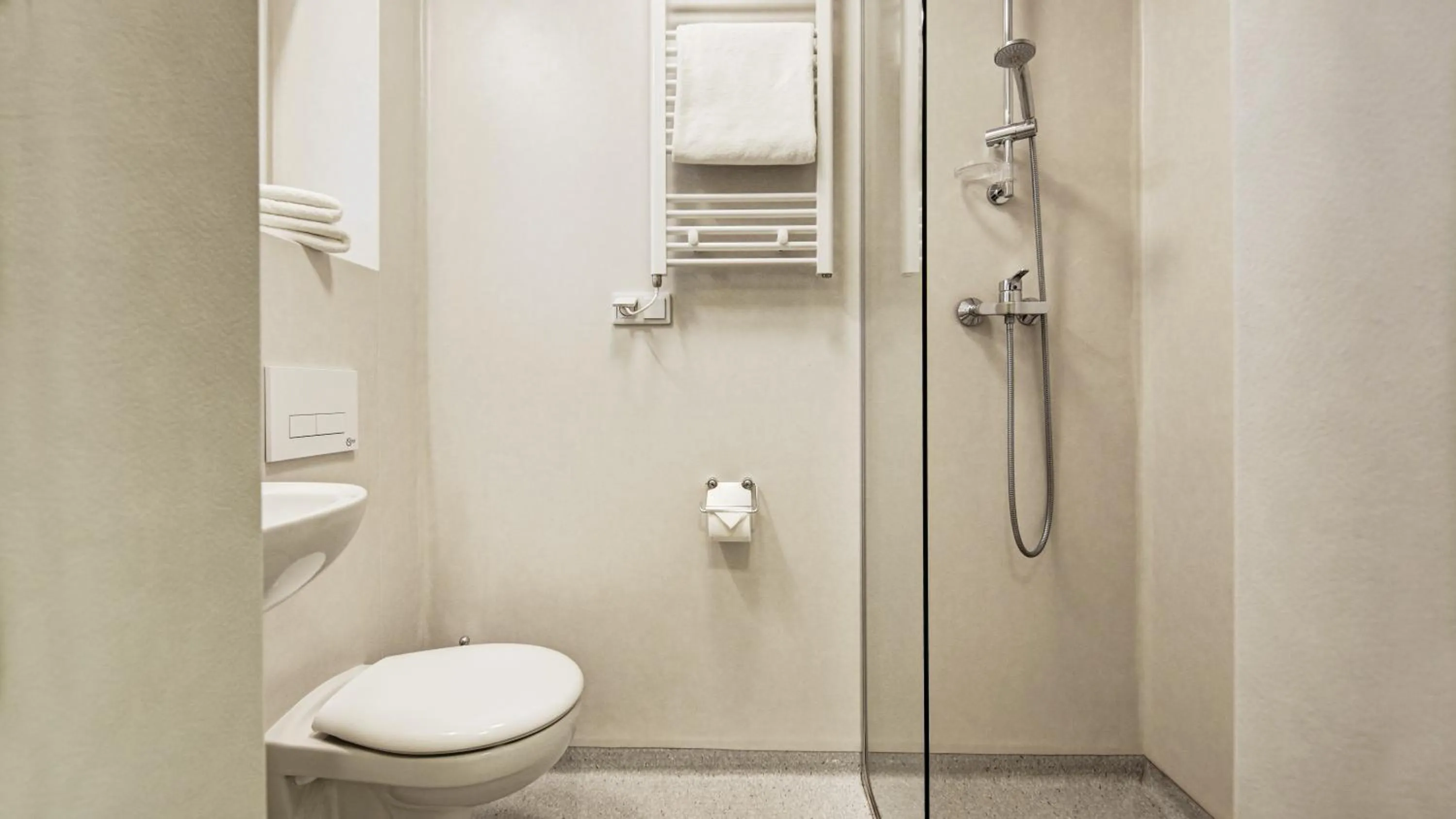 Bathroom in 24Seven Hotel Nürnberg