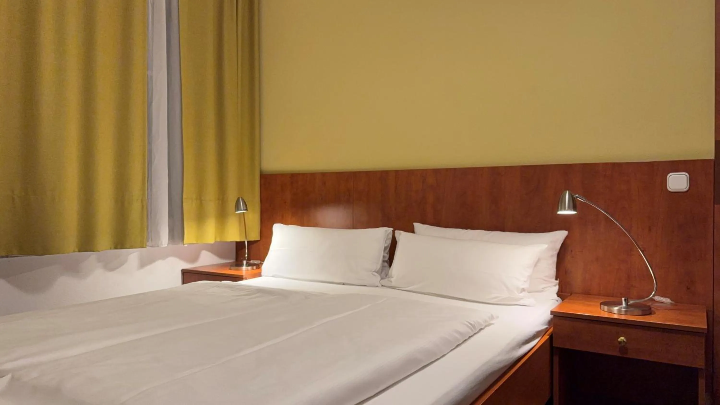 Photo of the whole room, Bed in Hotel Der Tannenbaum