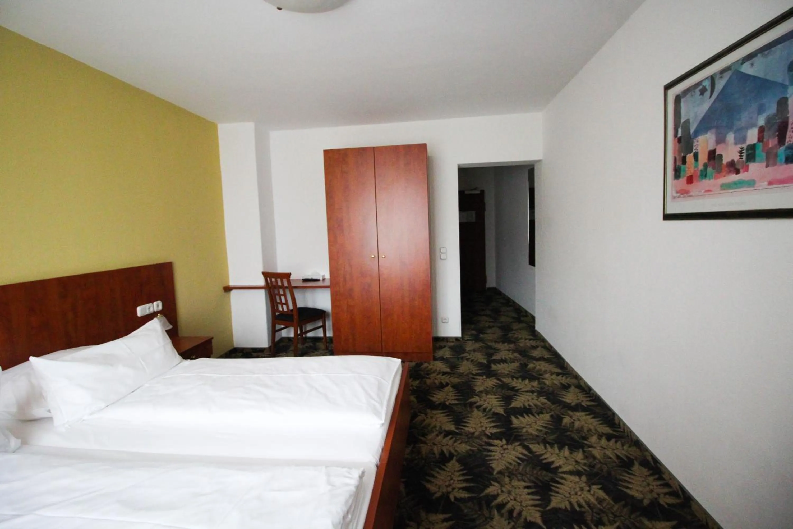 Photo of the whole room, Bed in Hotel Der Tannenbaum