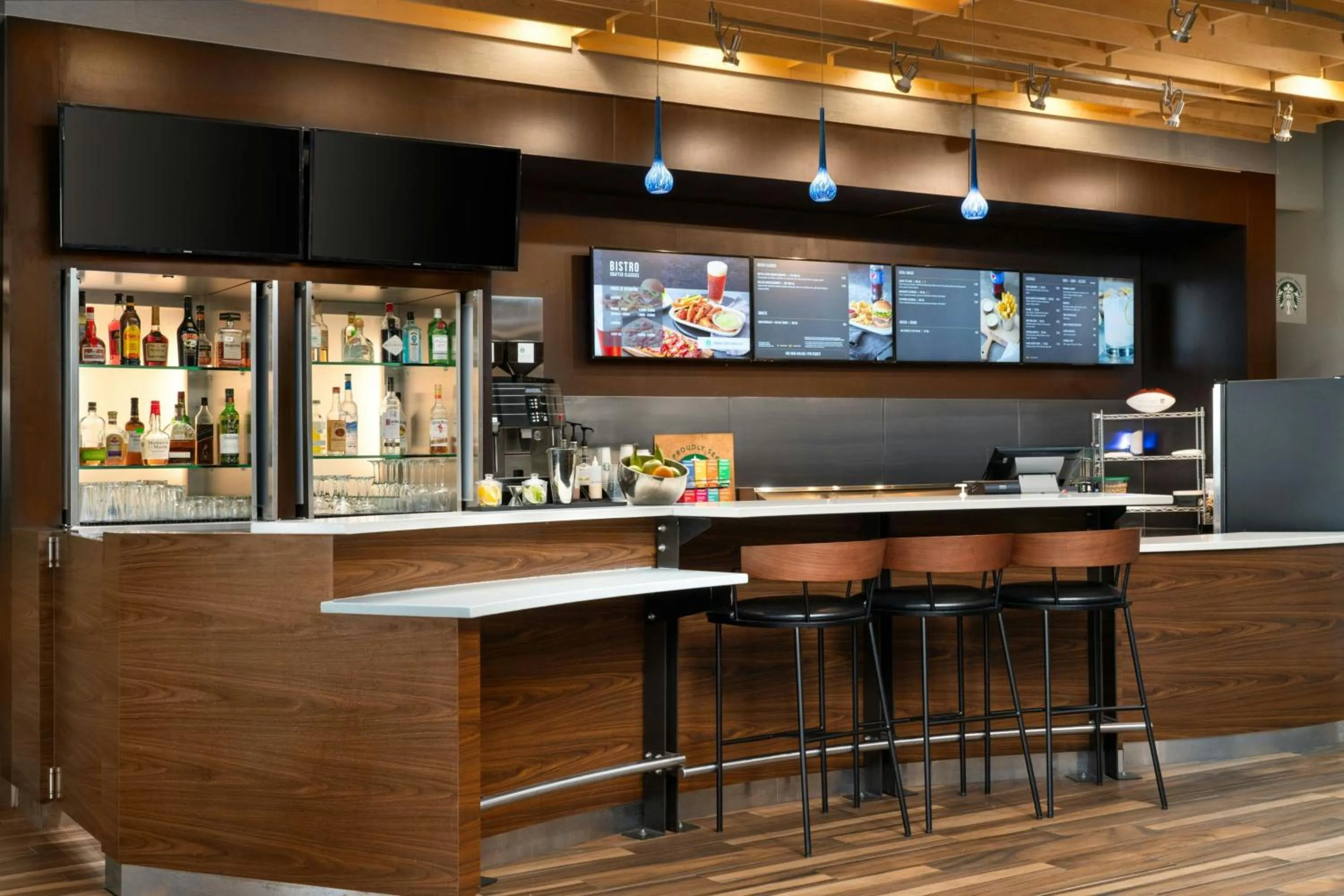 Restaurant/places to eat in Courtyard by Marriott Fayetteville Fort Liberty - Spring Lake