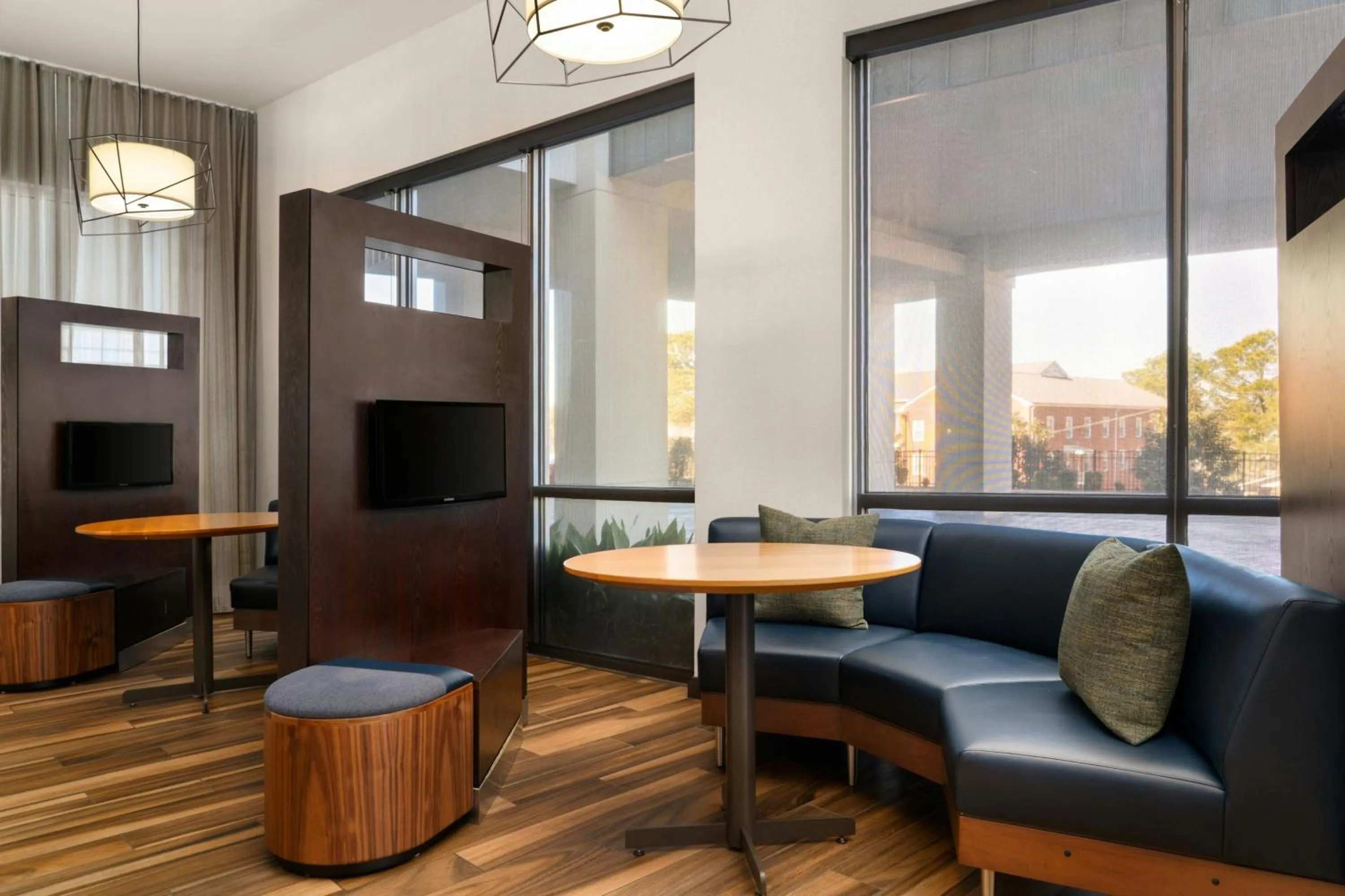 Restaurant/places to eat in Courtyard by Marriott Fayetteville Fort Liberty - Spring Lake