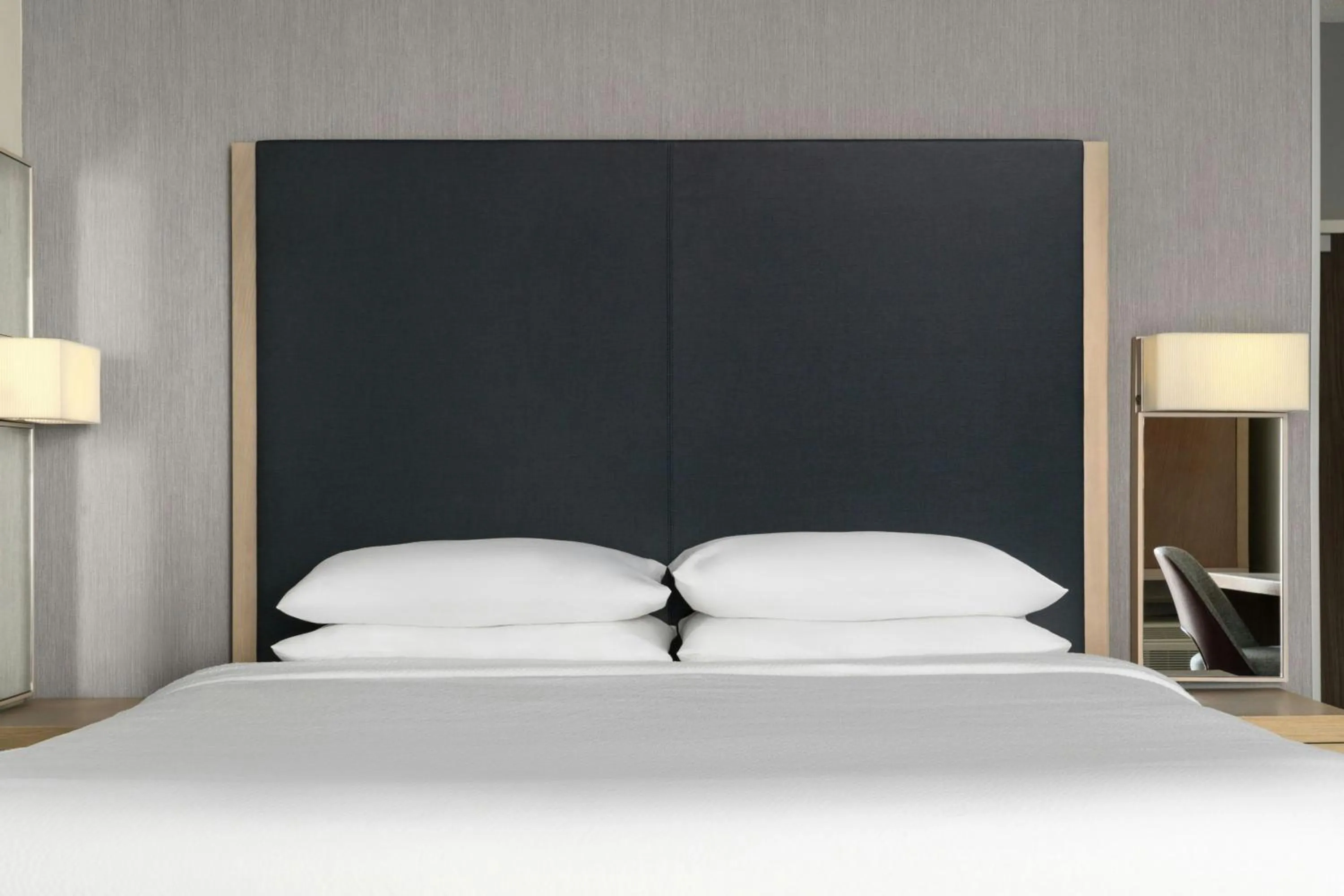 Photo of the whole room, Bed in Courtyard by Marriott Fayetteville Fort Liberty - Spring Lake