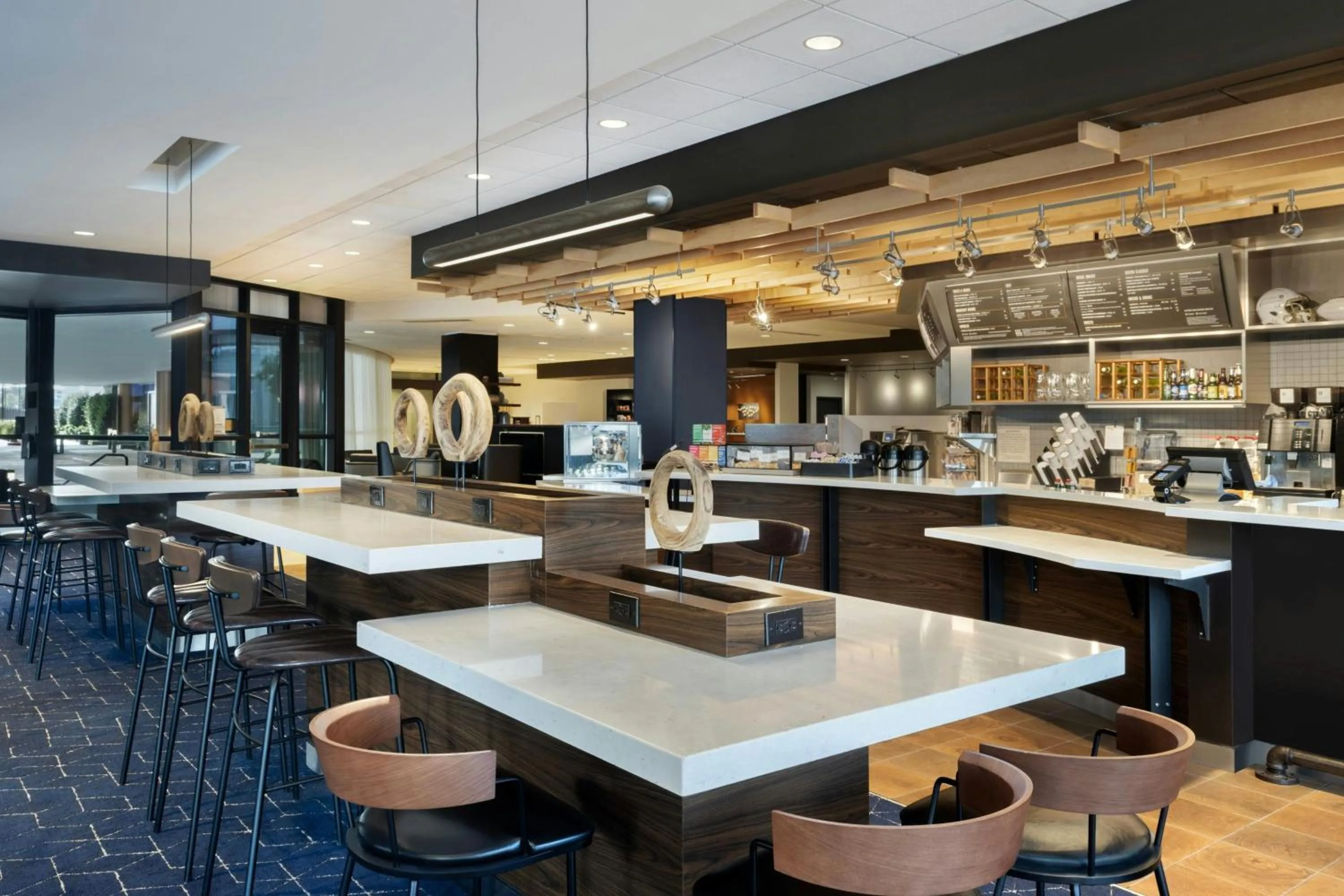 Restaurant/places to eat in Courtyard by Marriott Redwood City