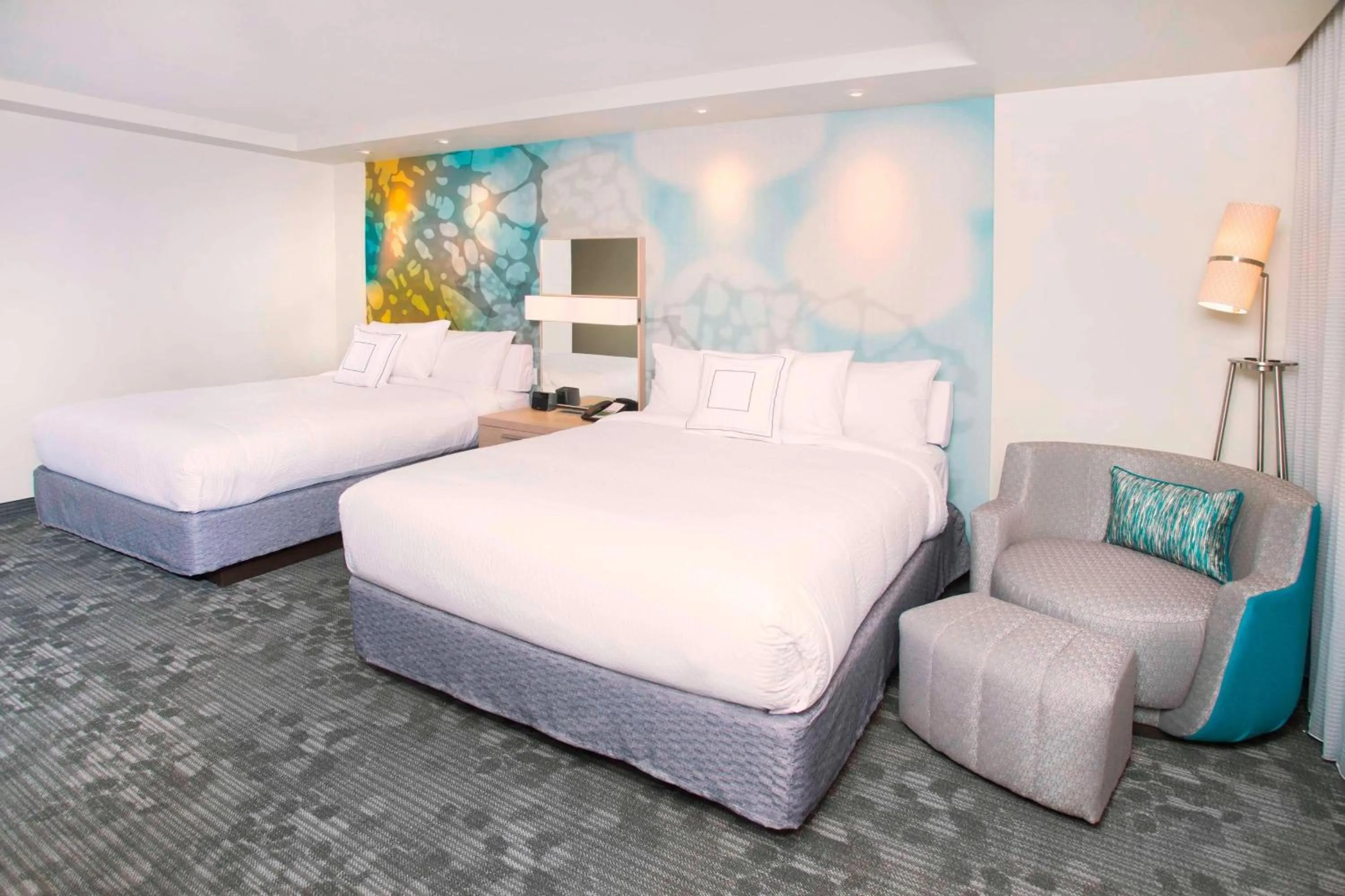 Queen Room with Two Queen Beds in Courtyard by Marriott Redwood City