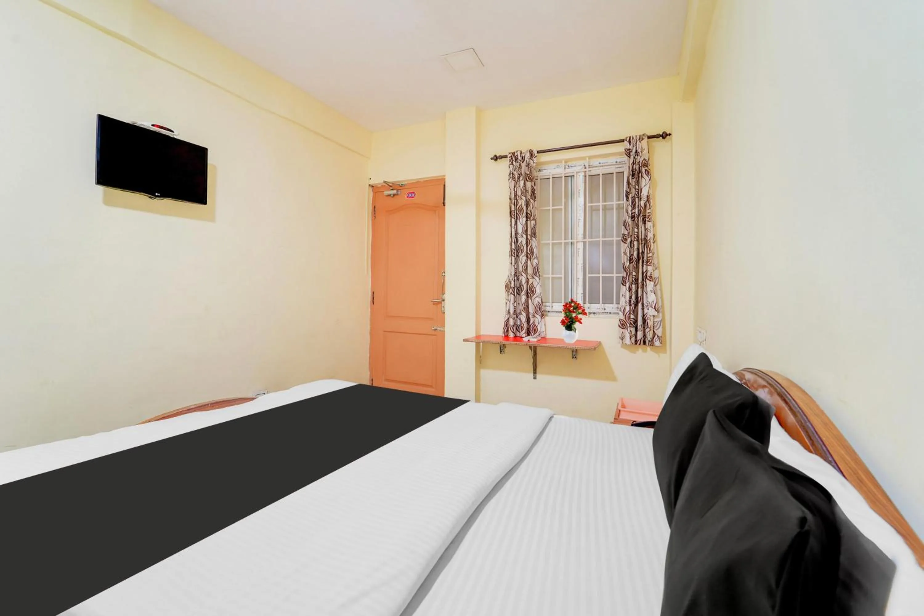 Bedroom, Bed in Super Hotel O Airport Road Coimbatore