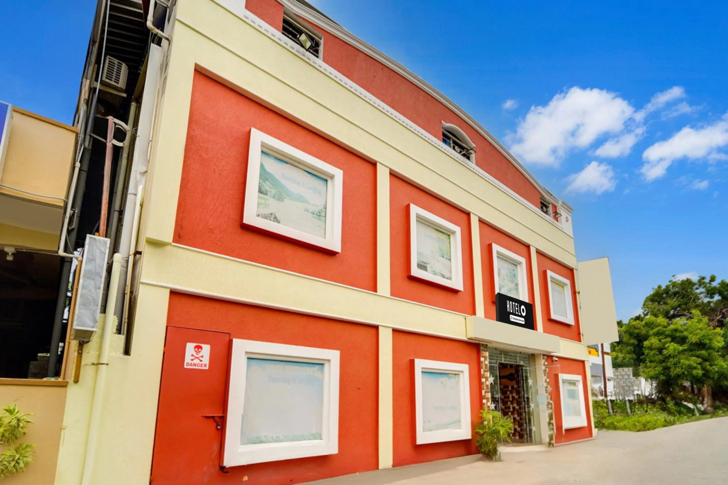 Facade/entrance in Super Hotel O Airport Road Coimbatore