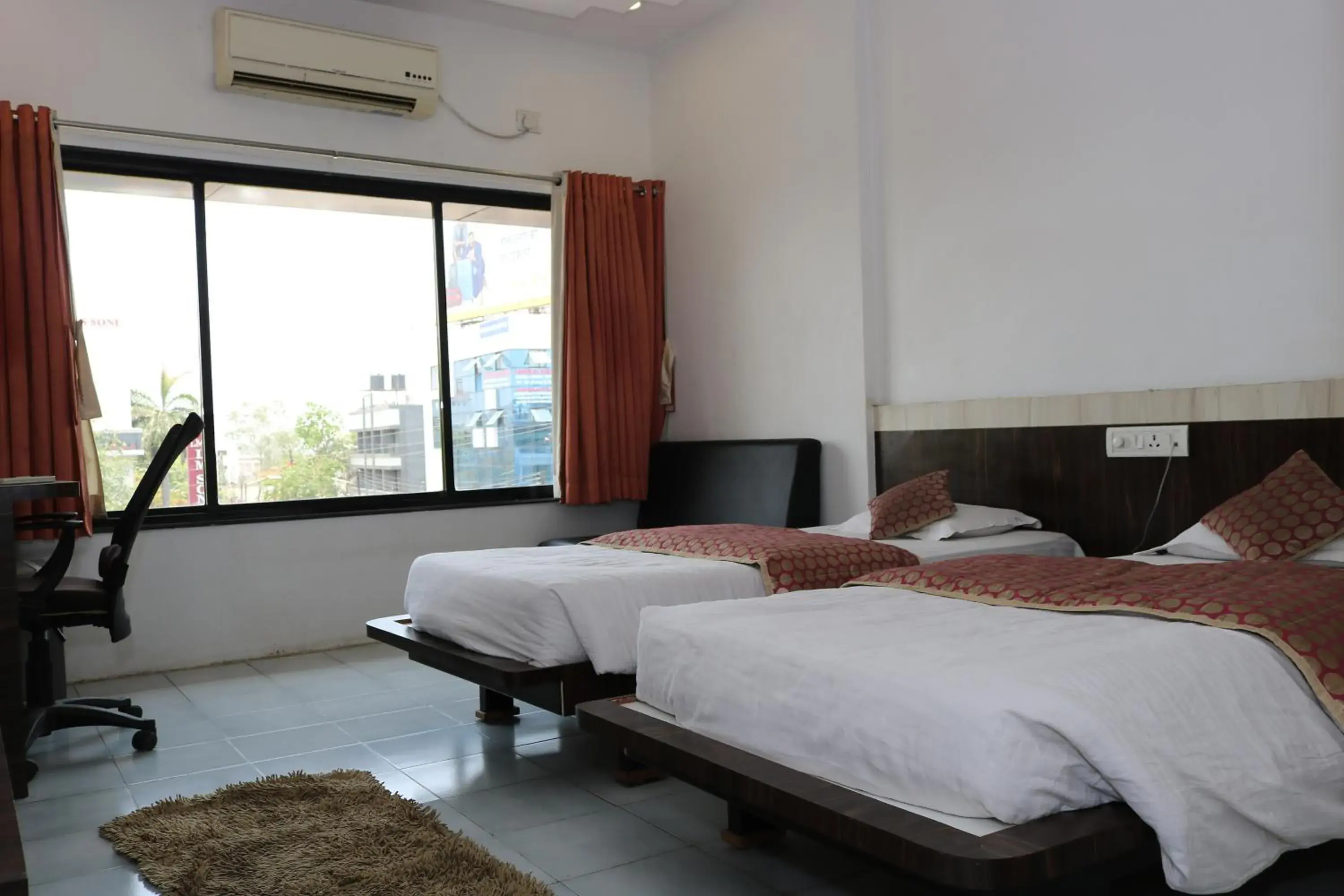 Balcony/Terrace, Bed in Hotel Raj Balcony/Terrace, Bed in Hotel Raj