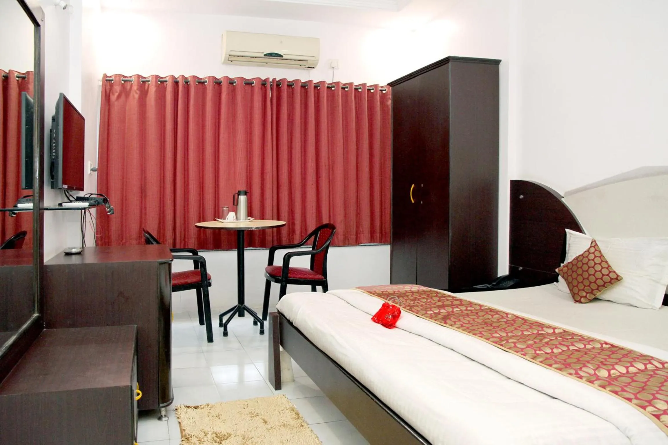 Photo of the whole room, Bed in Hotel Raj