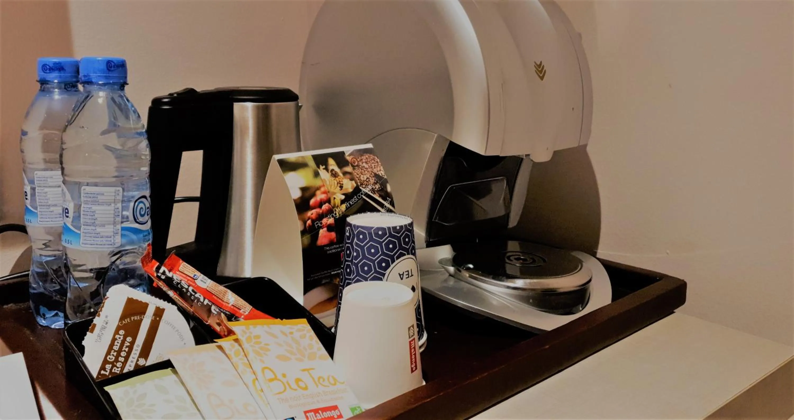 Coffee/tea facilities in Grand Hotel Central Conakry