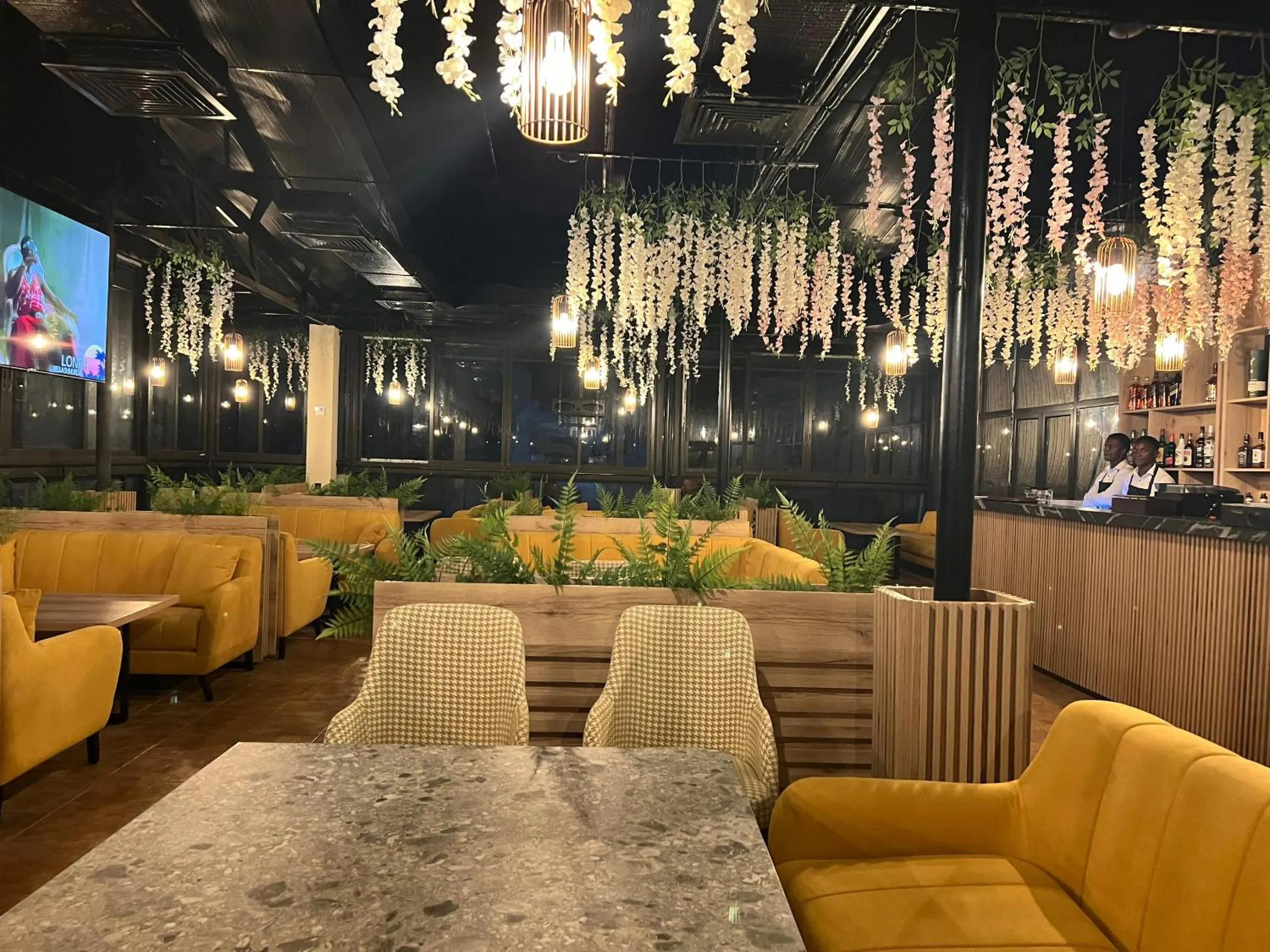 Restaurant/places to eat in Grand Hotel Central Conakry