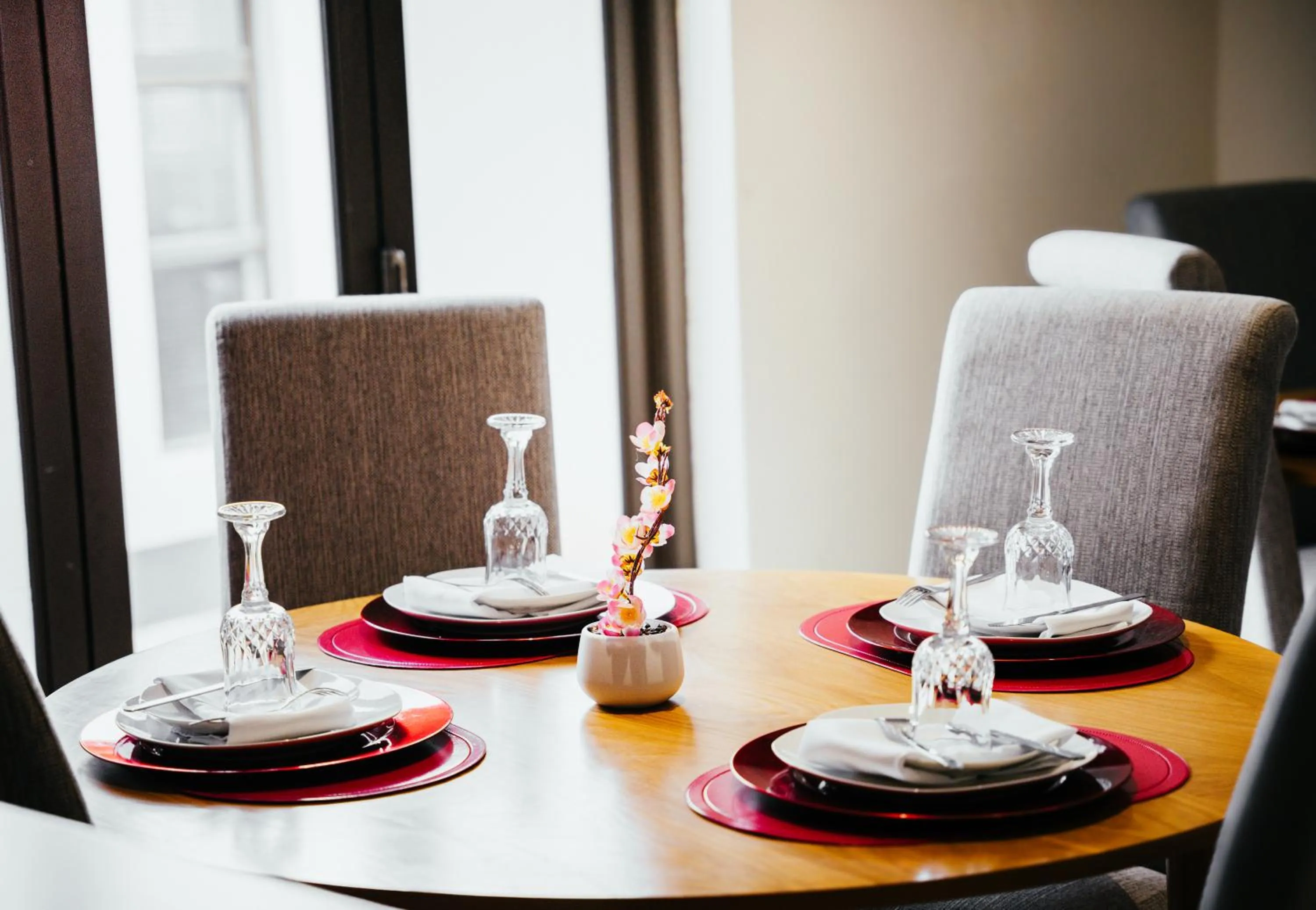 Dining area in Ehrlichpark Lodge self catering and spa