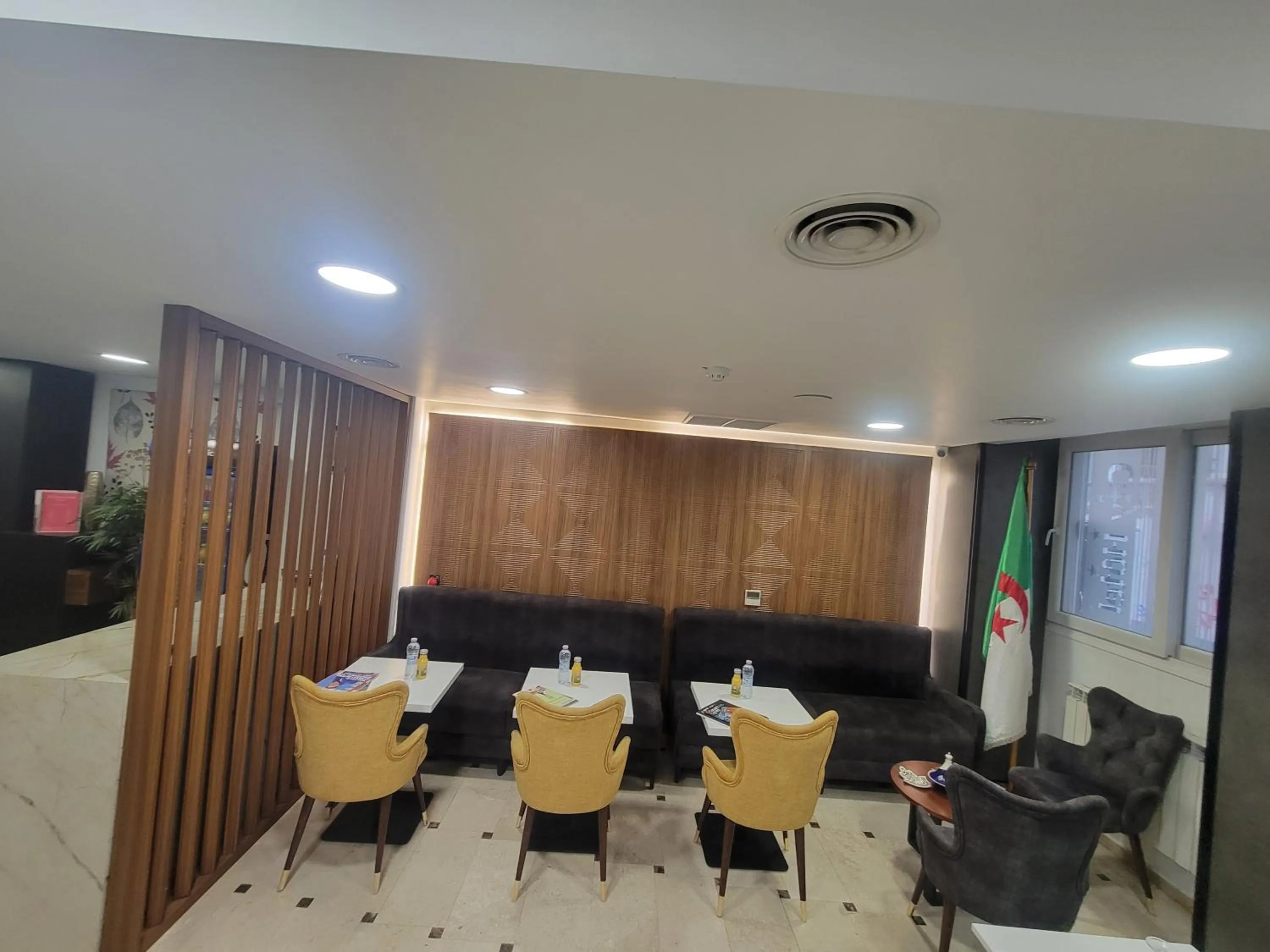 Living room in City Hotel Alger