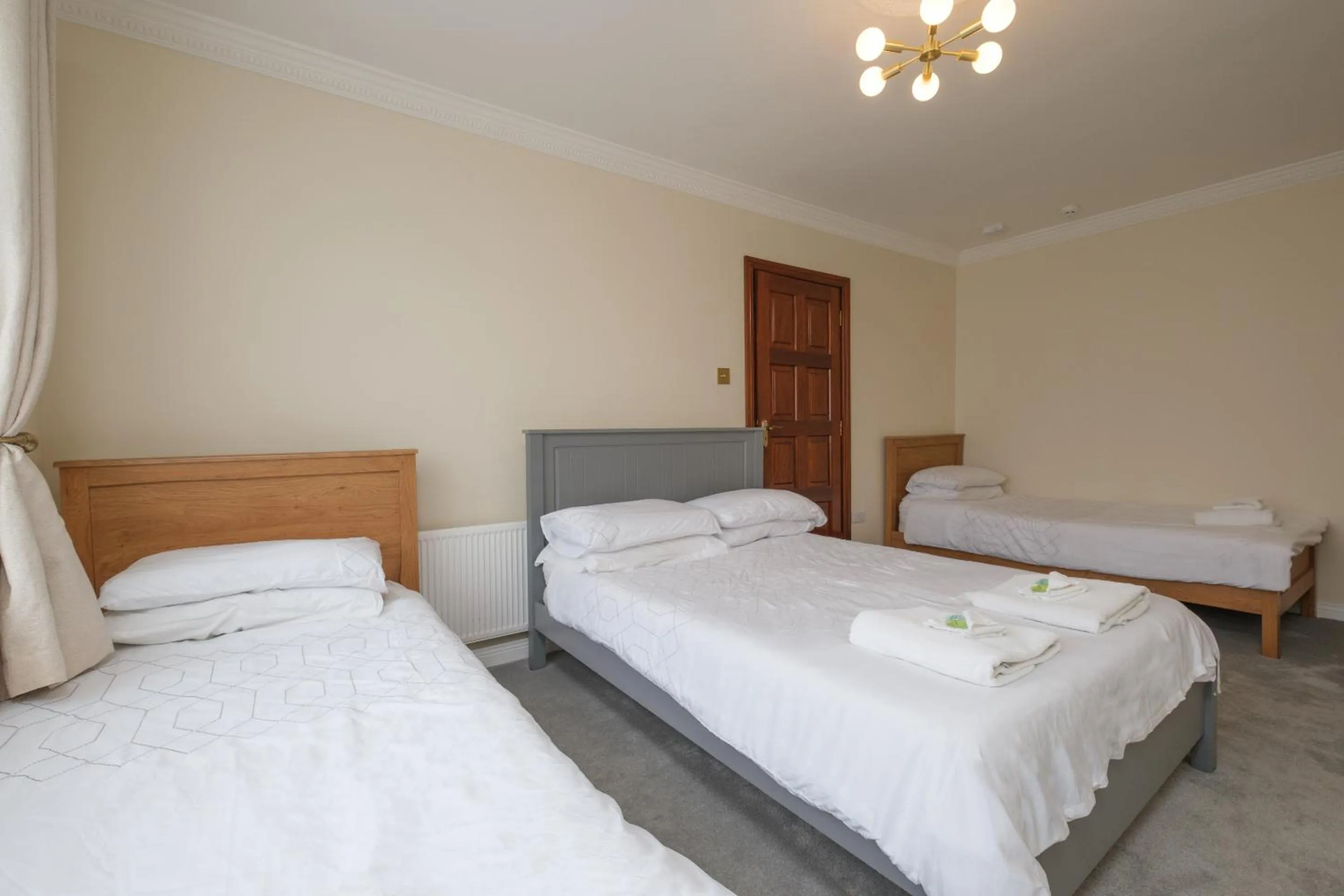 Bedroom, Bed in Four Seasons B&B