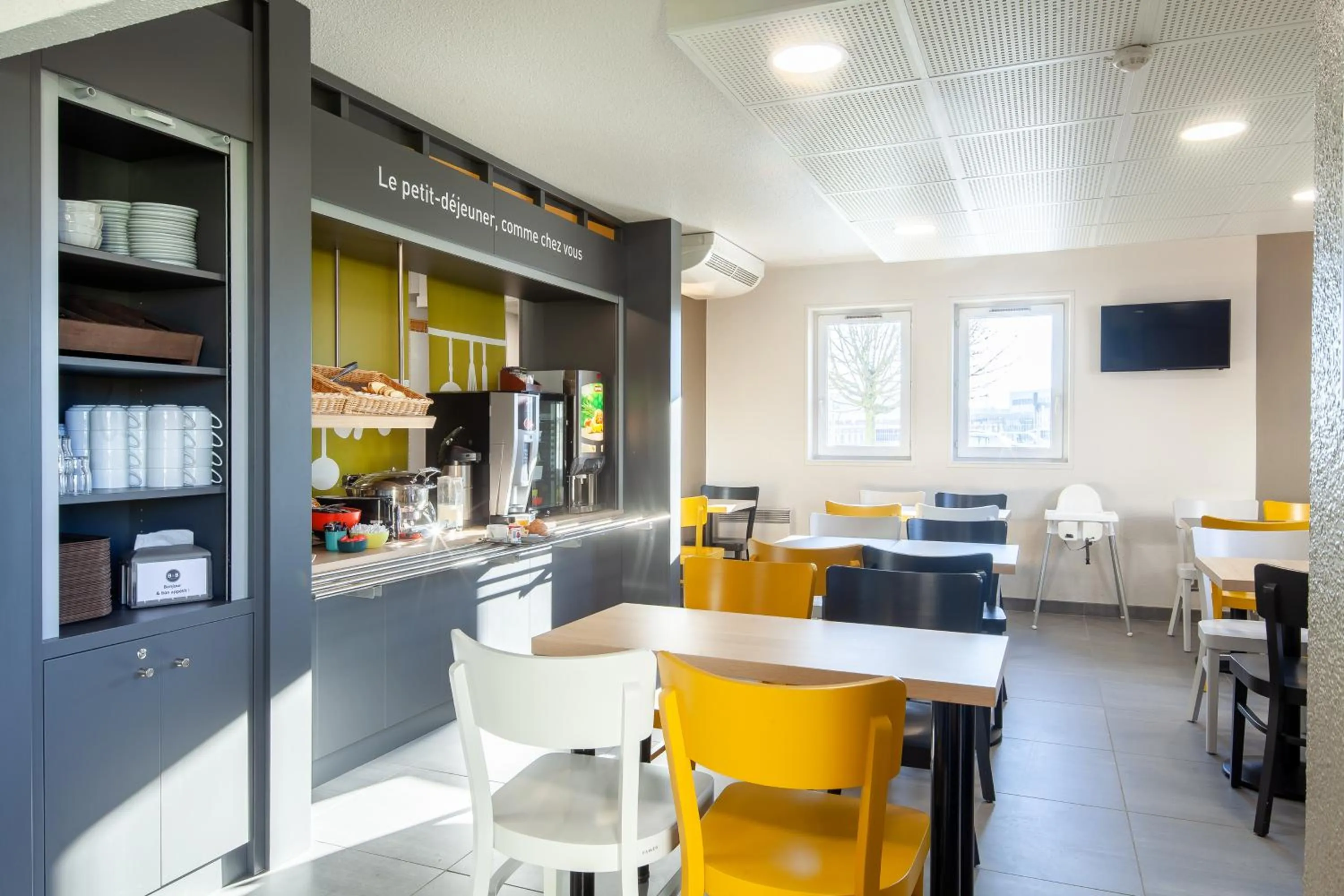 Buffet breakfast in B&B HOTEL Maurepas