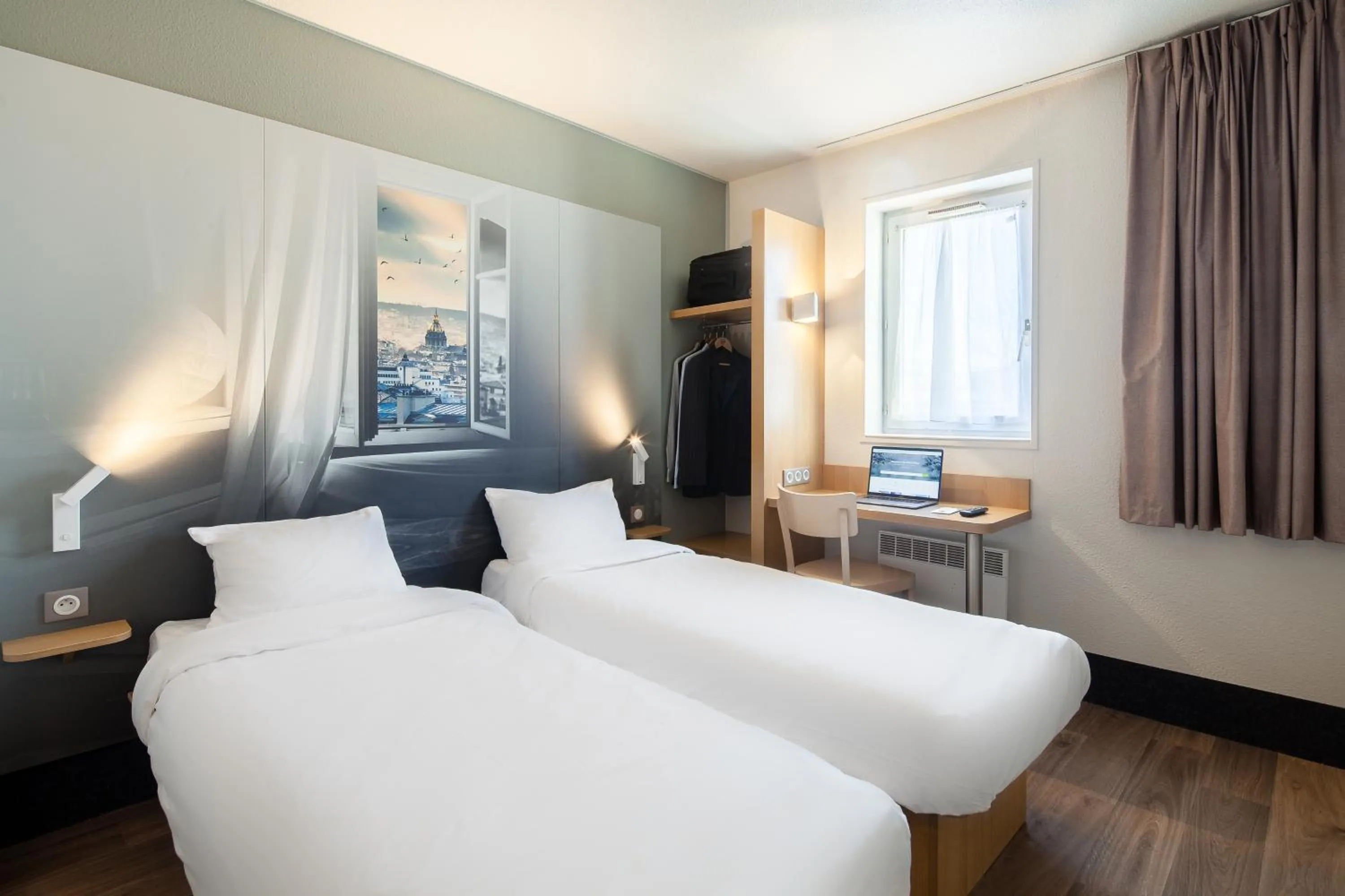 Bedroom, Bed in B&B HOTEL Maurepas