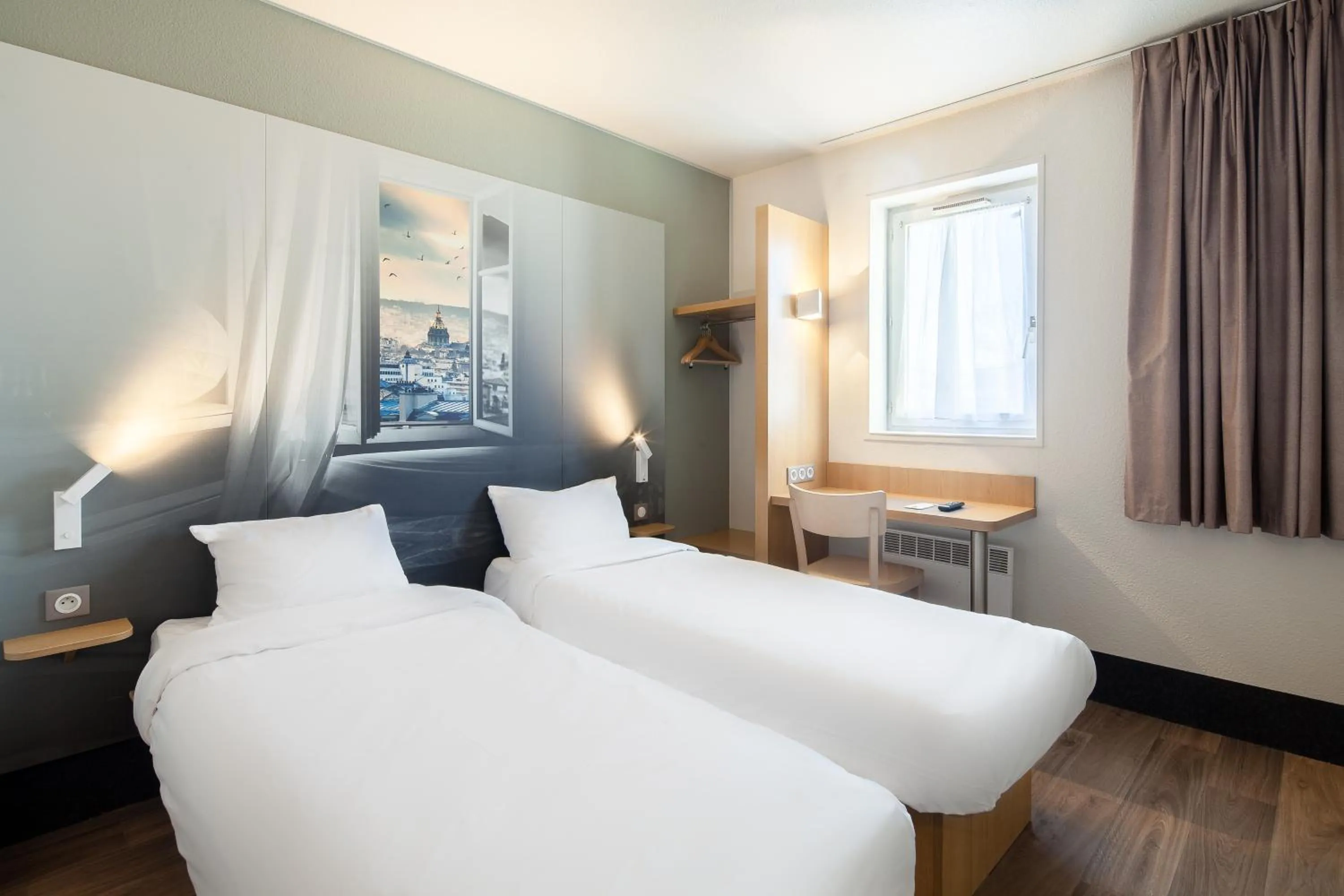 Photo of the whole room, Bed in B&B HOTEL Maurepas