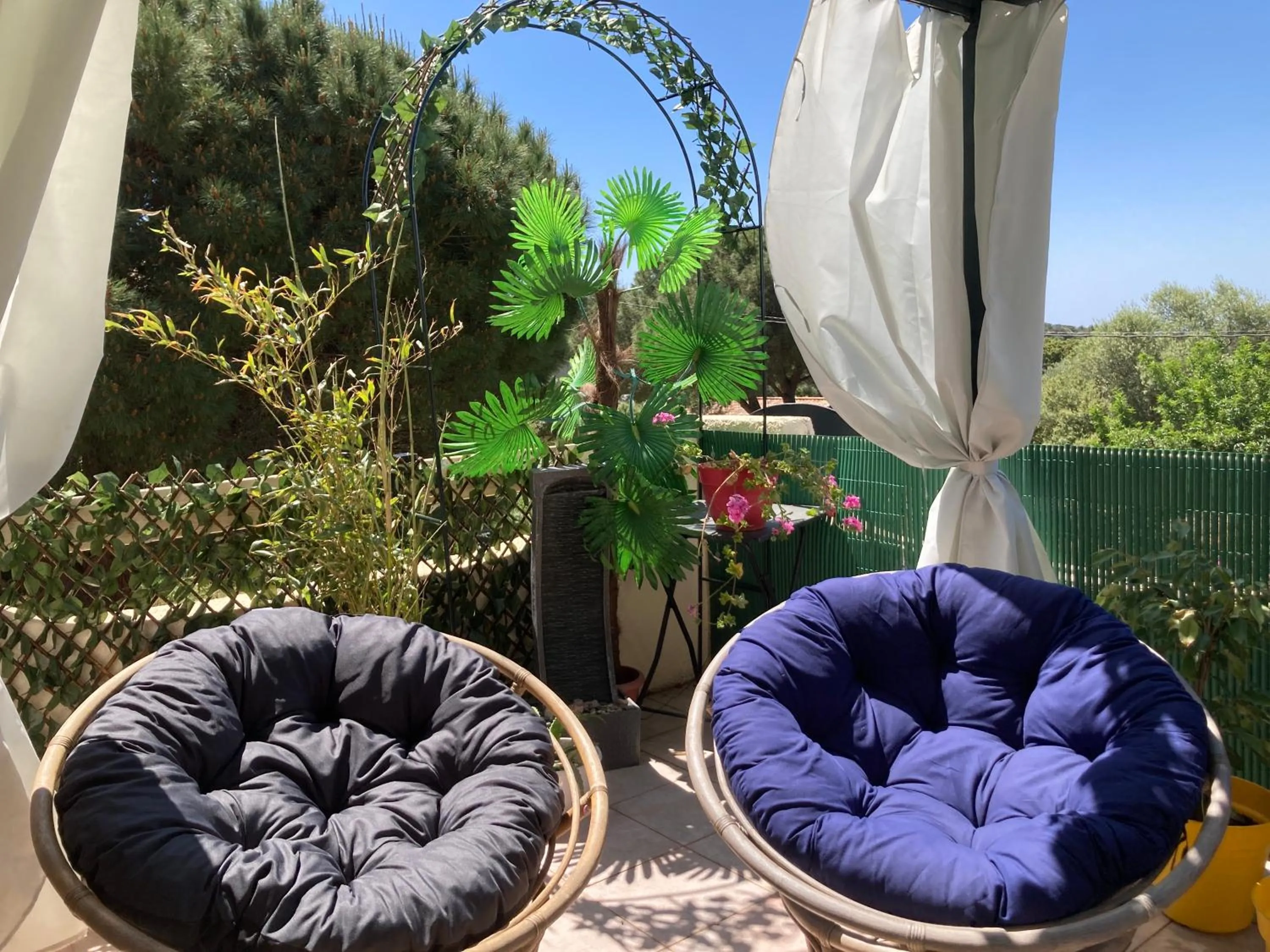 Patio in Macchia Évasion avec piscine