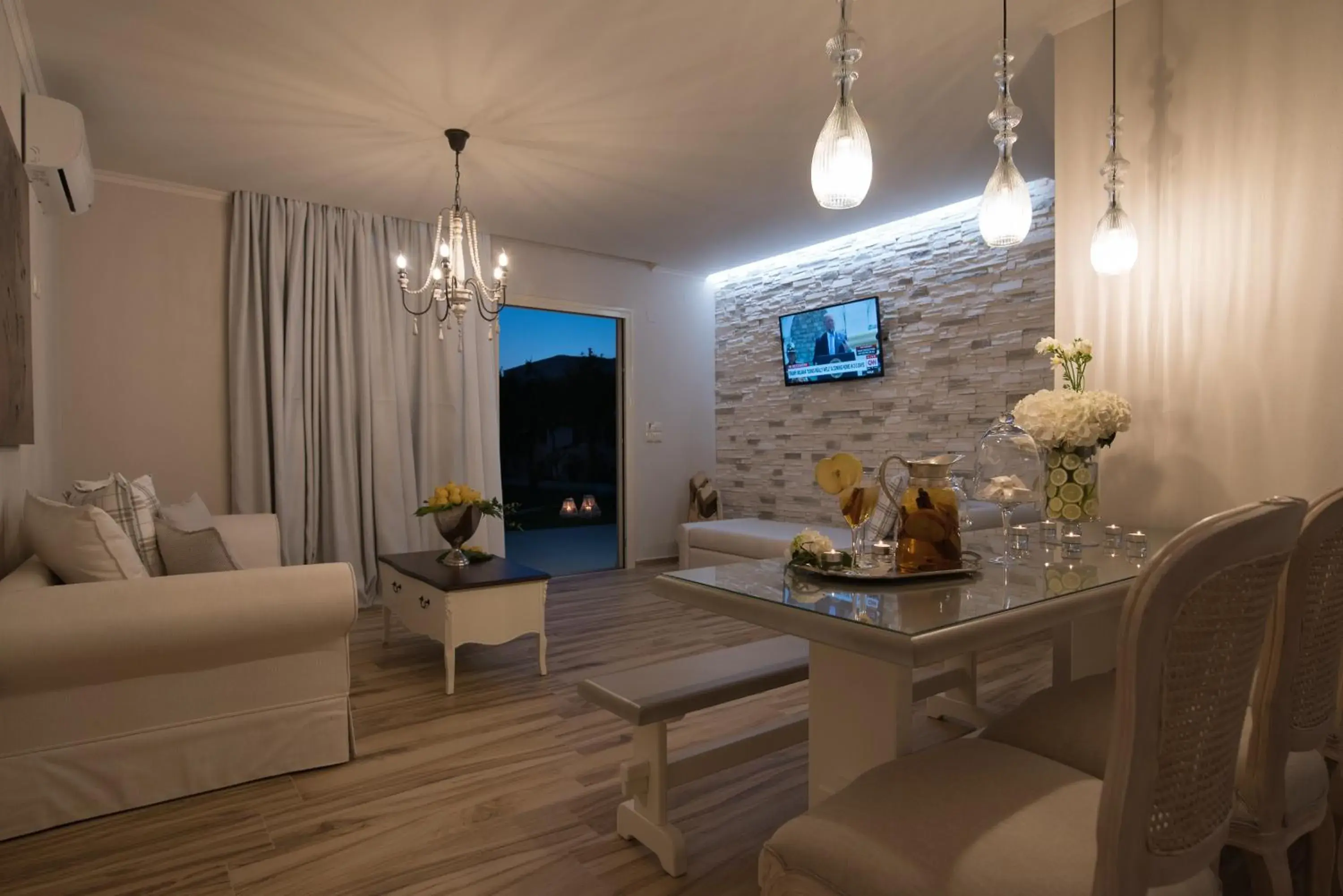 Luxury Two-Bedroom Apartment in Stelios Gardens Luxury Two-Bedroom Apartment in Stelios Gardens