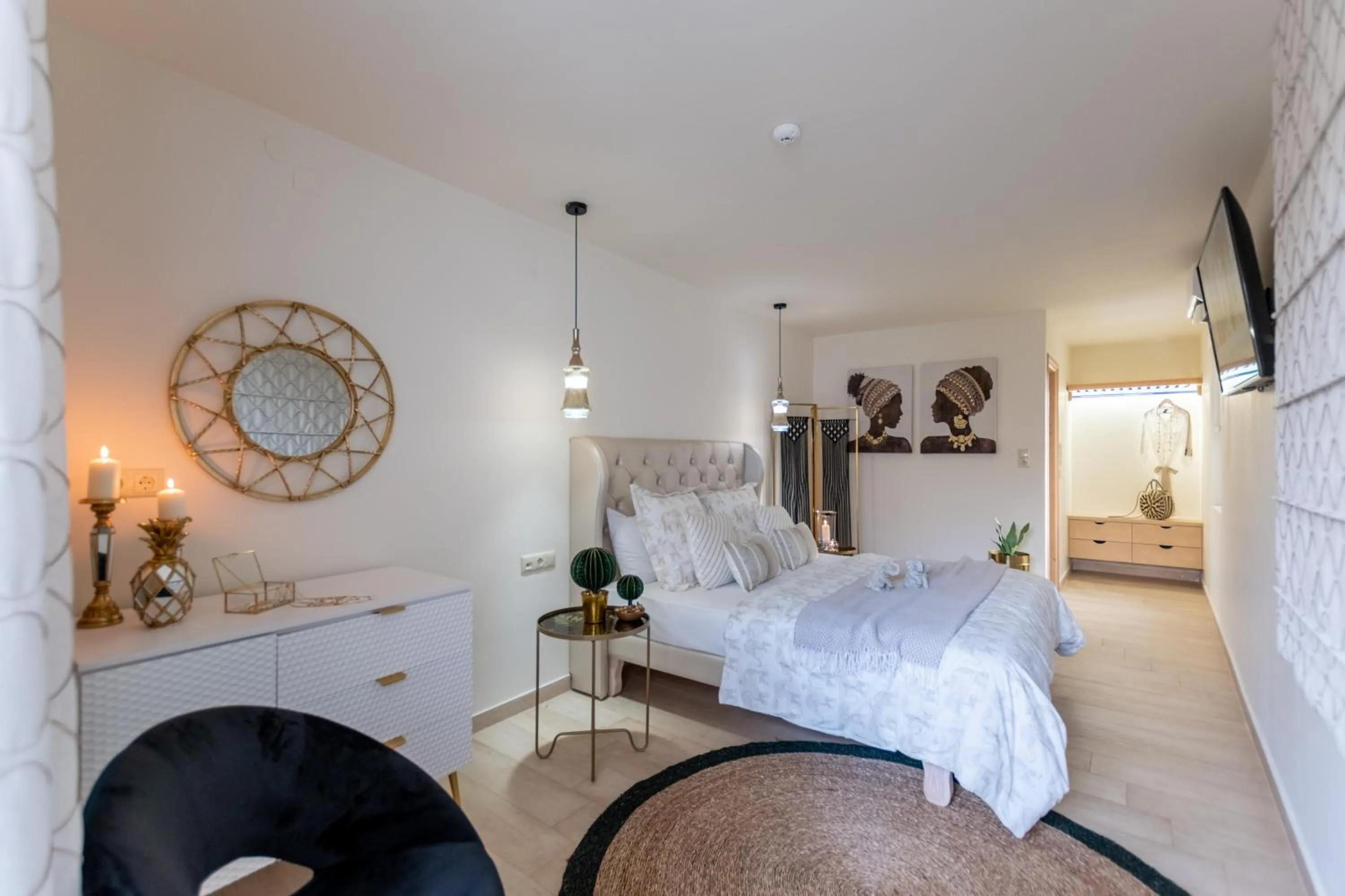 Photo of the whole room, Bed in Stelios Gardens