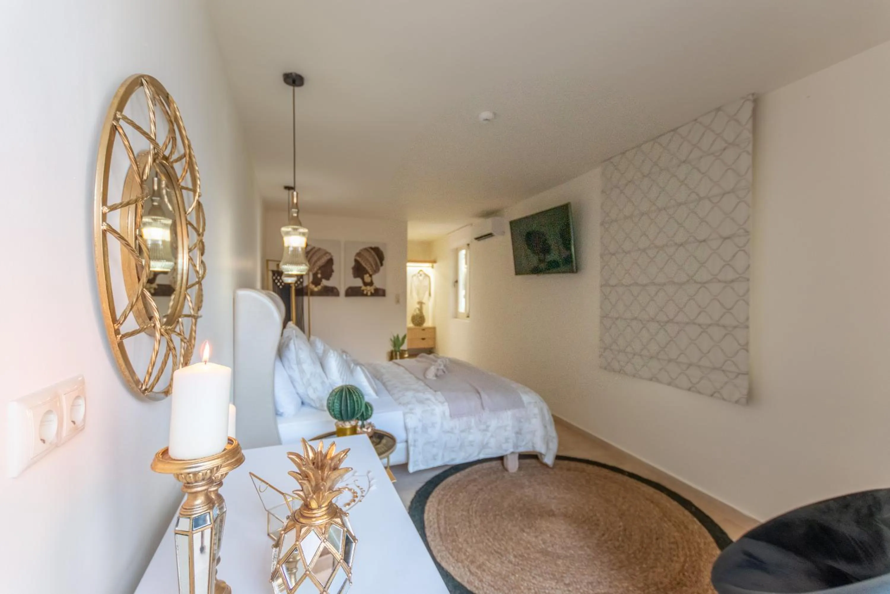 Photo of the whole room, Bed in Stelios Gardens