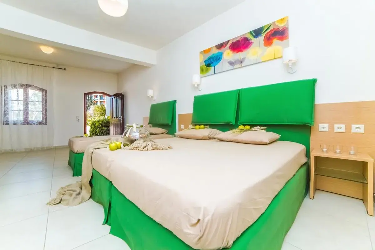 Superior Triple Studio in Stelios Gardens Superior Triple Studio in Stelios Gardens