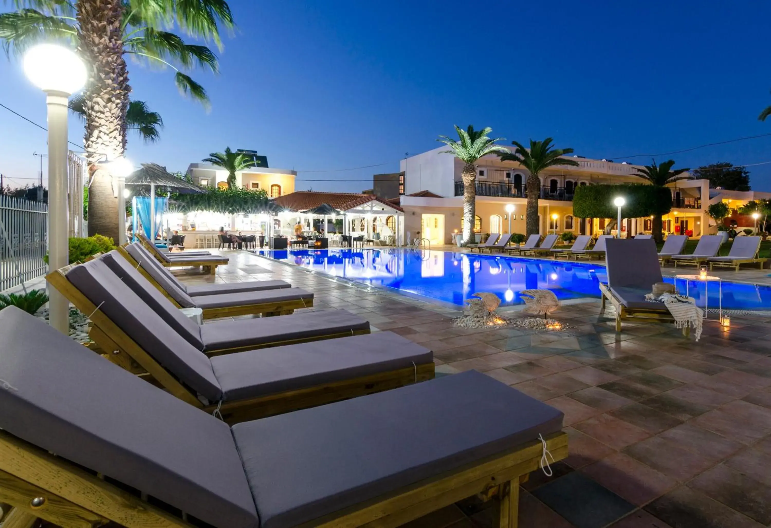 Property building in Stelios Gardens Property building in Stelios Gardens