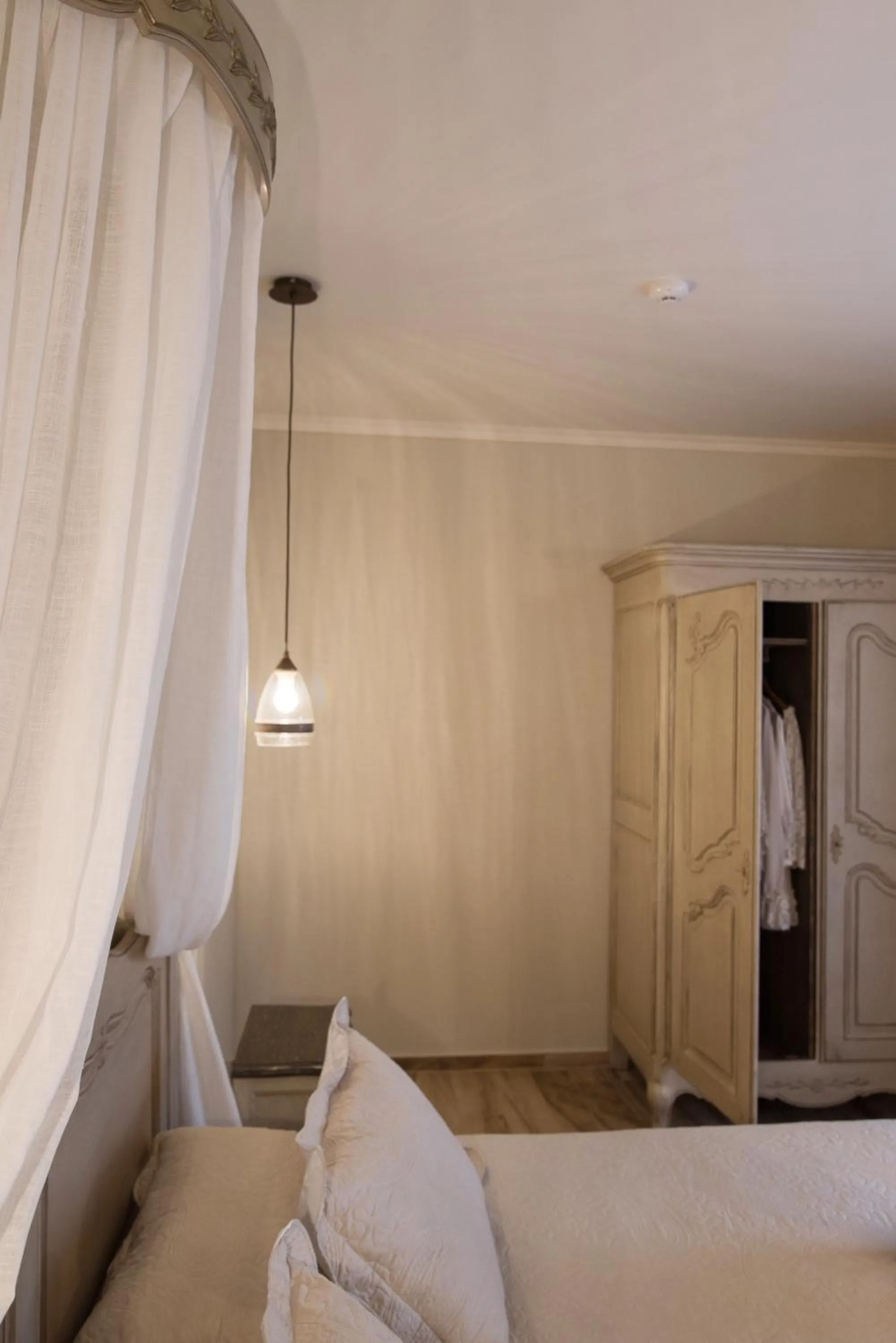 Bedroom, Bed in Stelios Gardens