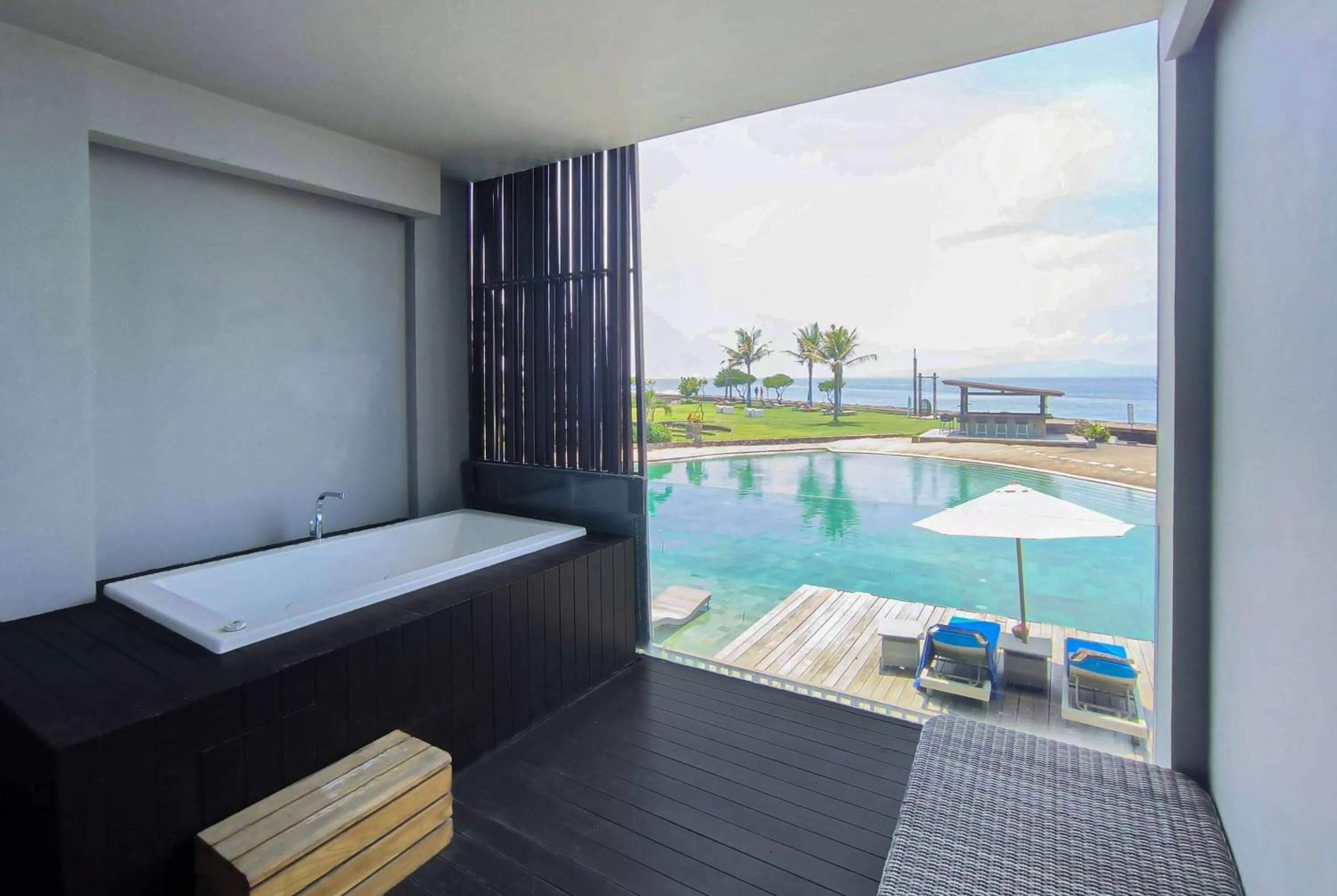 TV and multimedia, Bed in Wyndham Tamansari Jivva Resort Bali