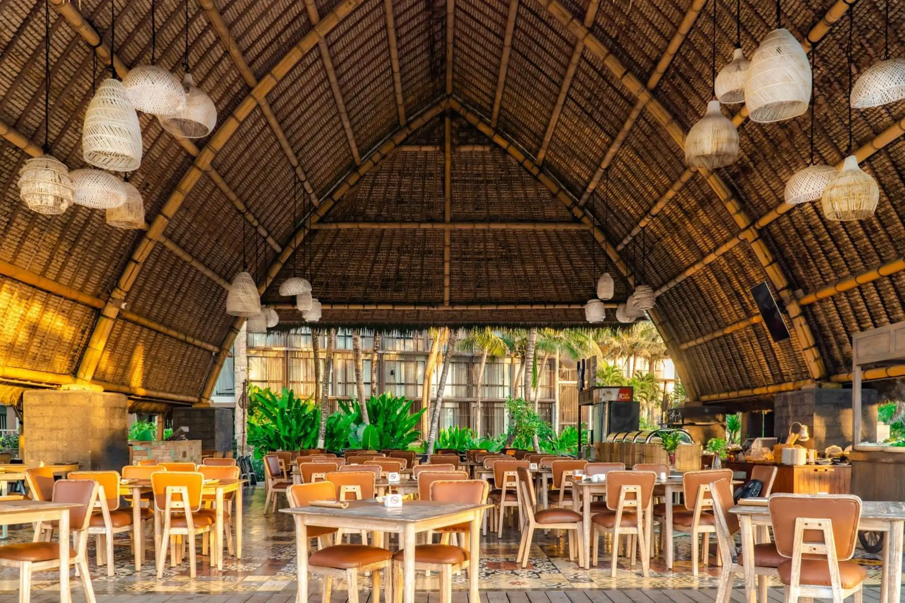 Restaurant/places to eat in Wyndham Tamansari Jivva Resort Bali Restaurant/places to eat in Wyndham Tamansari Jivva Resort Bali