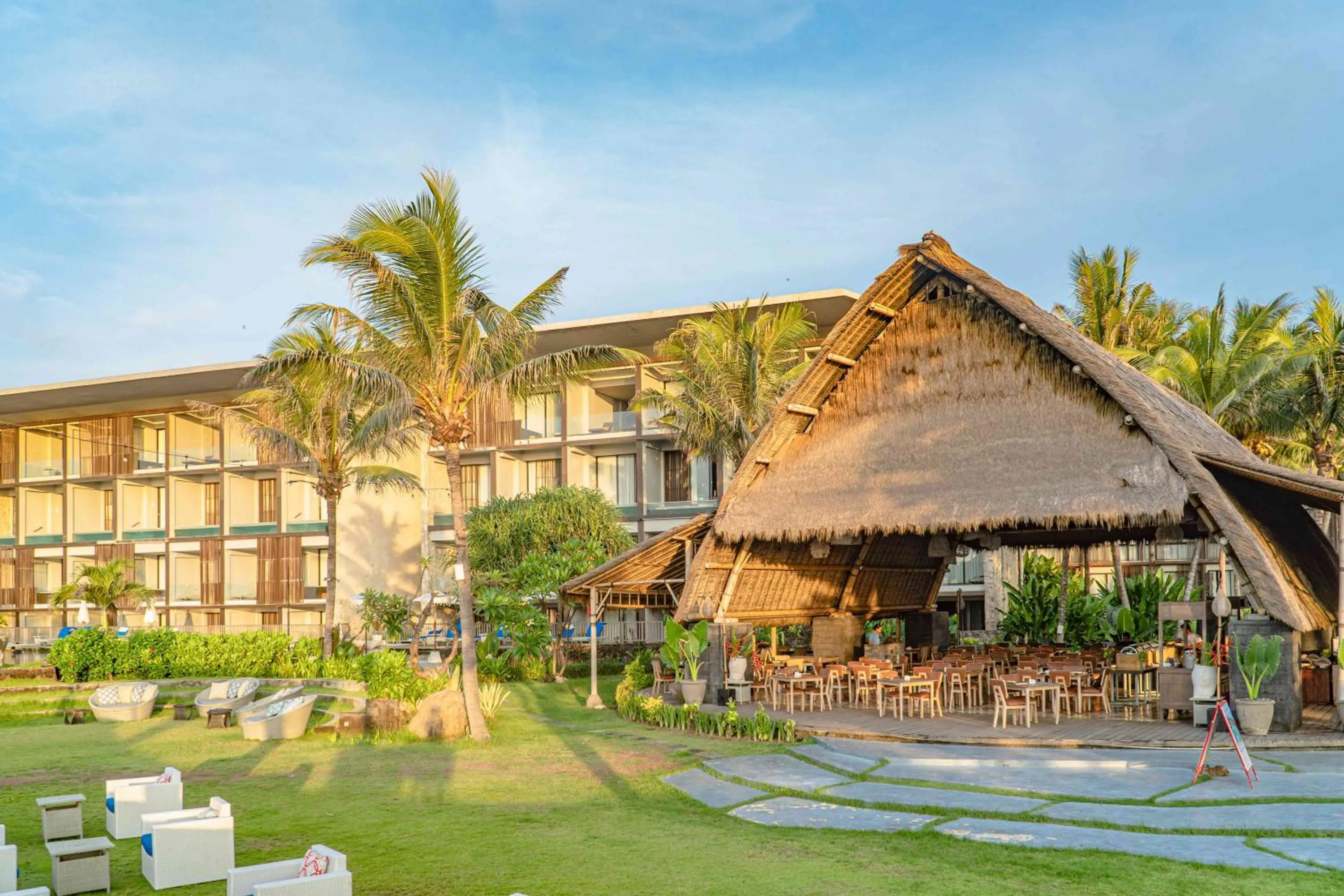 Restaurant/places to eat in Wyndham Tamansari Jivva Resort Bali