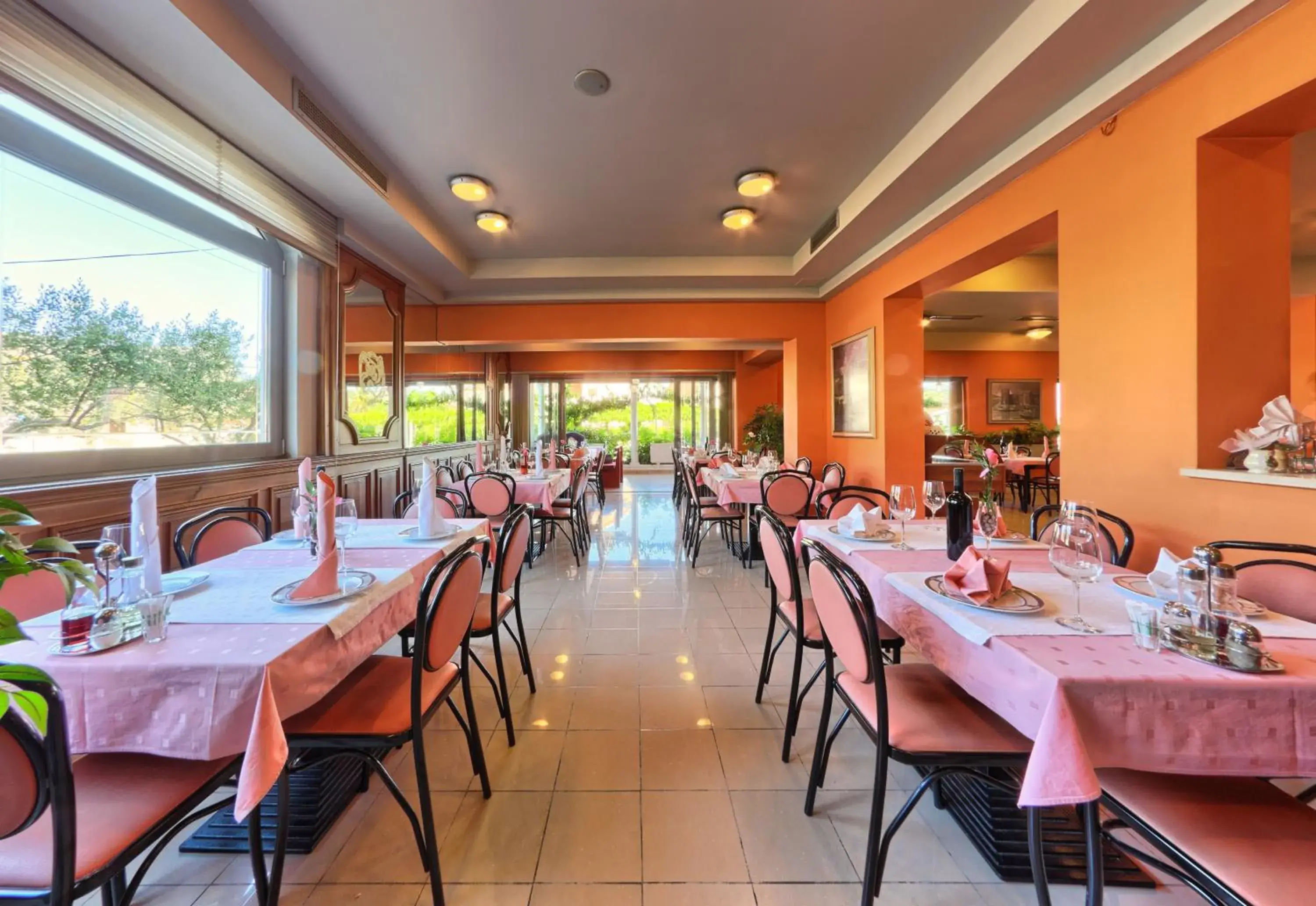 Restaurant/places to eat in Hotel Trogirski Dvori Restaurant/places to eat in Hotel Trogirski Dvori