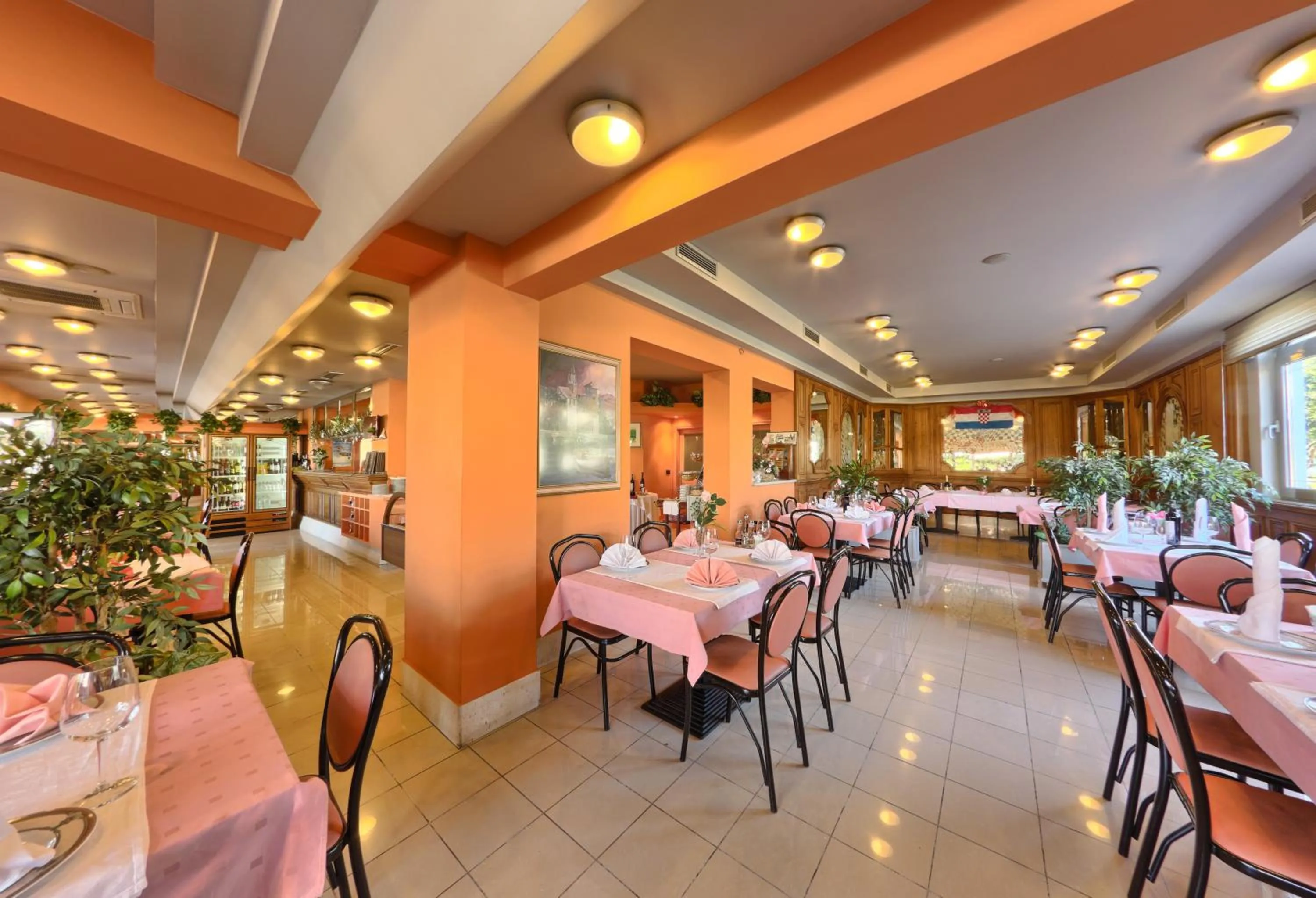 Restaurant/places to eat in Hotel Trogirski Dvori