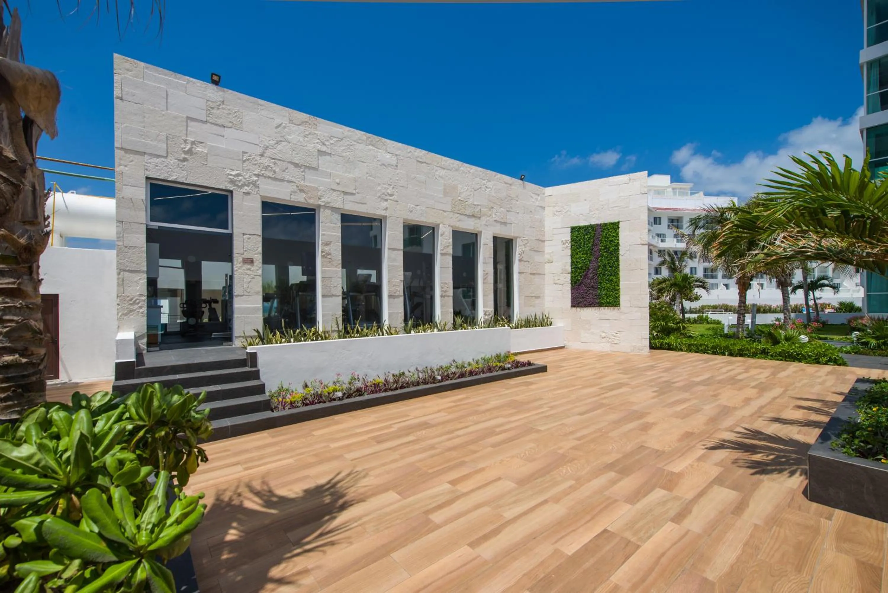 Fitness centre/facilities in Oleo Cancun Playa All Inclusive Resort