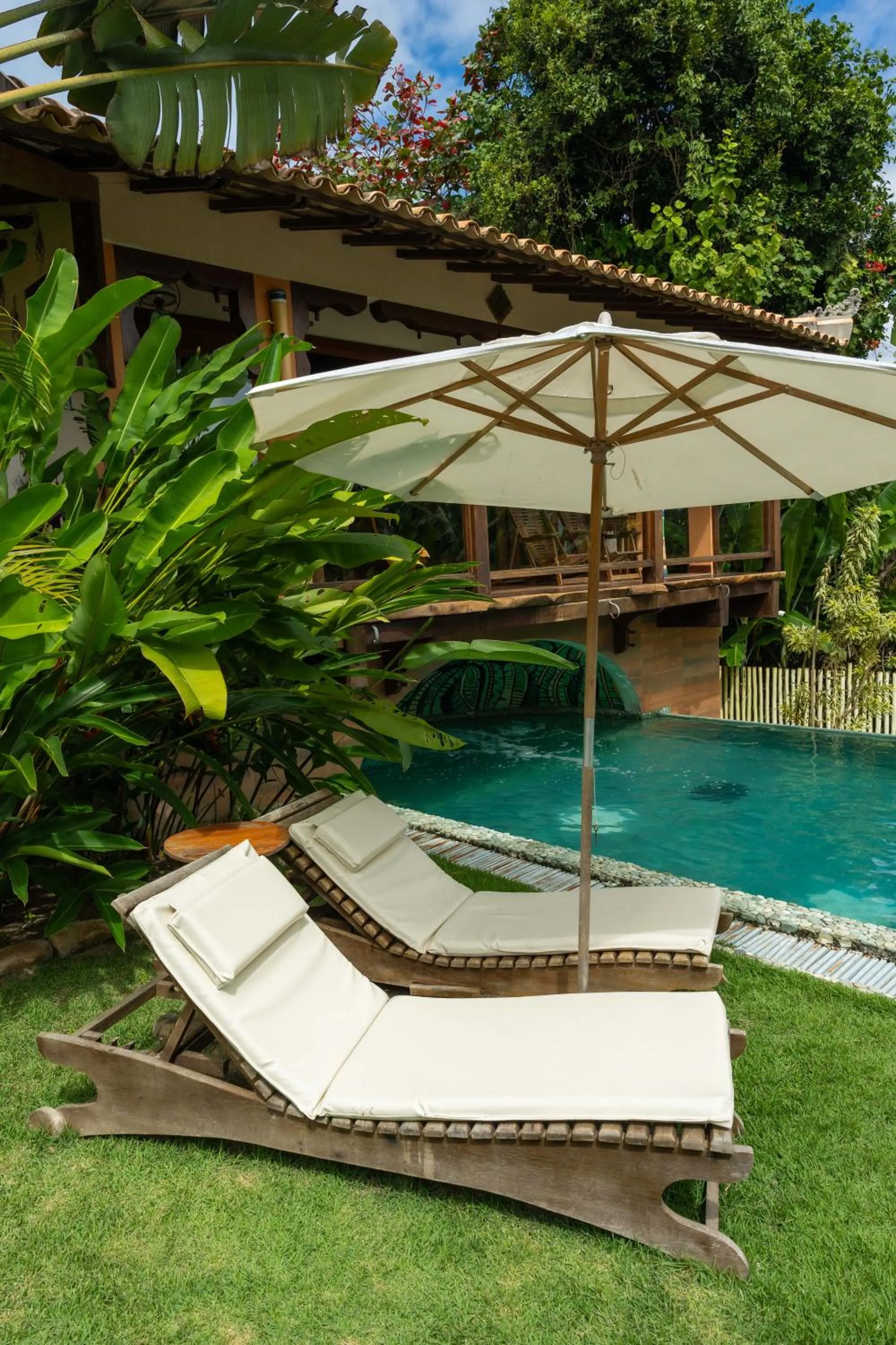 Swimming pool in Sagui Boutique Hotel