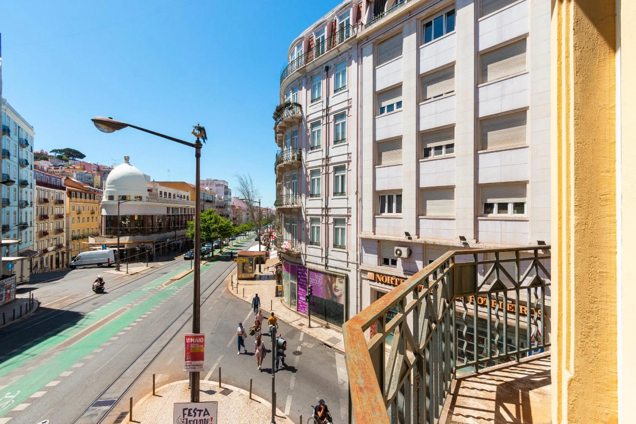 Bright City Center, 10m from subway, 6 rooms, up to 20 PPL