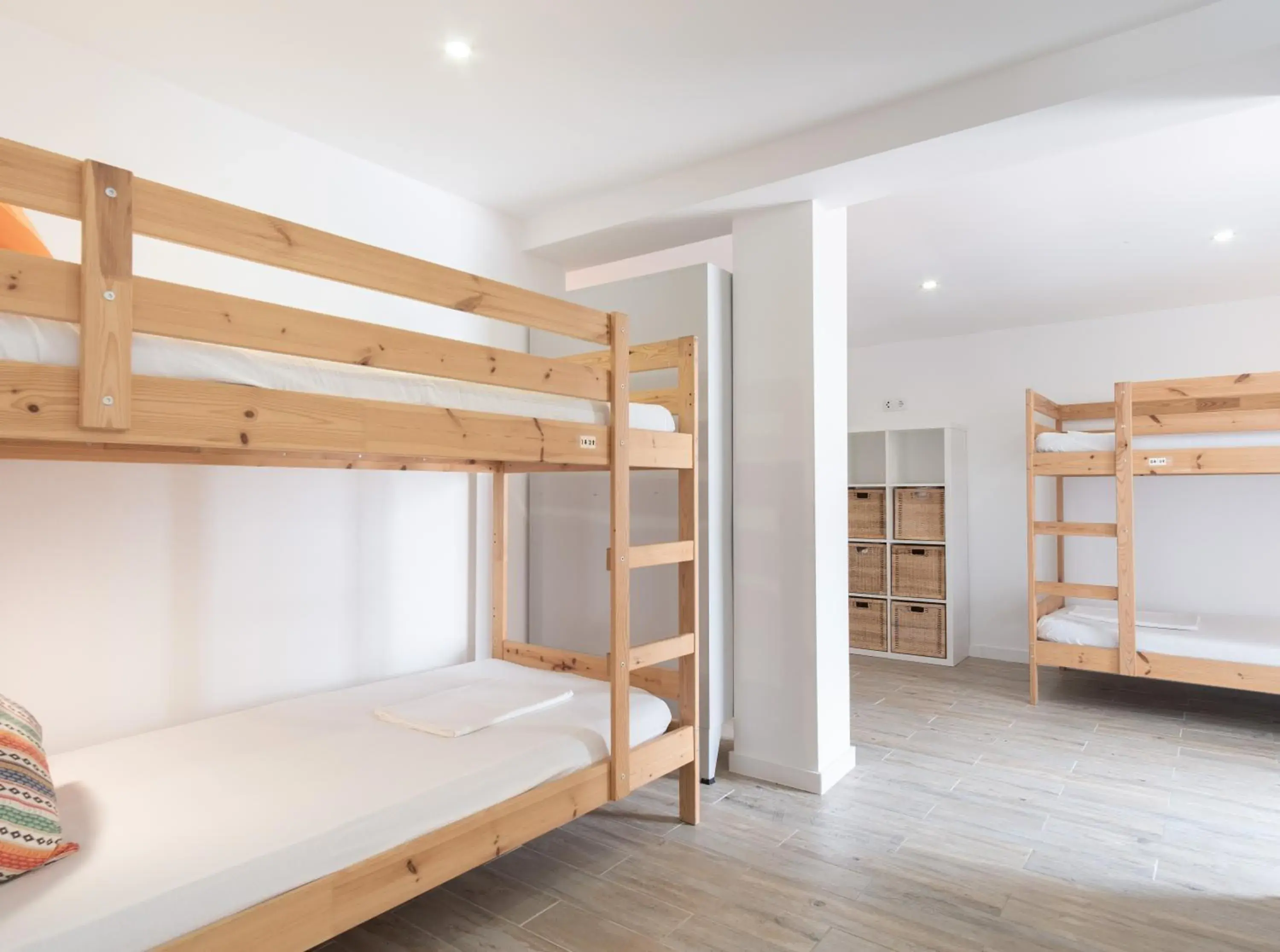 Bed in 6-Bed Mixed Dormitory Room in Sunshine Hostel Bed in 6-Bed Mixed Dormitory Room in Sunshine Hostel